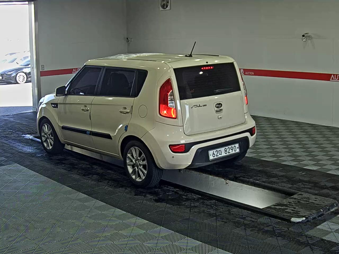 صورة إضافية