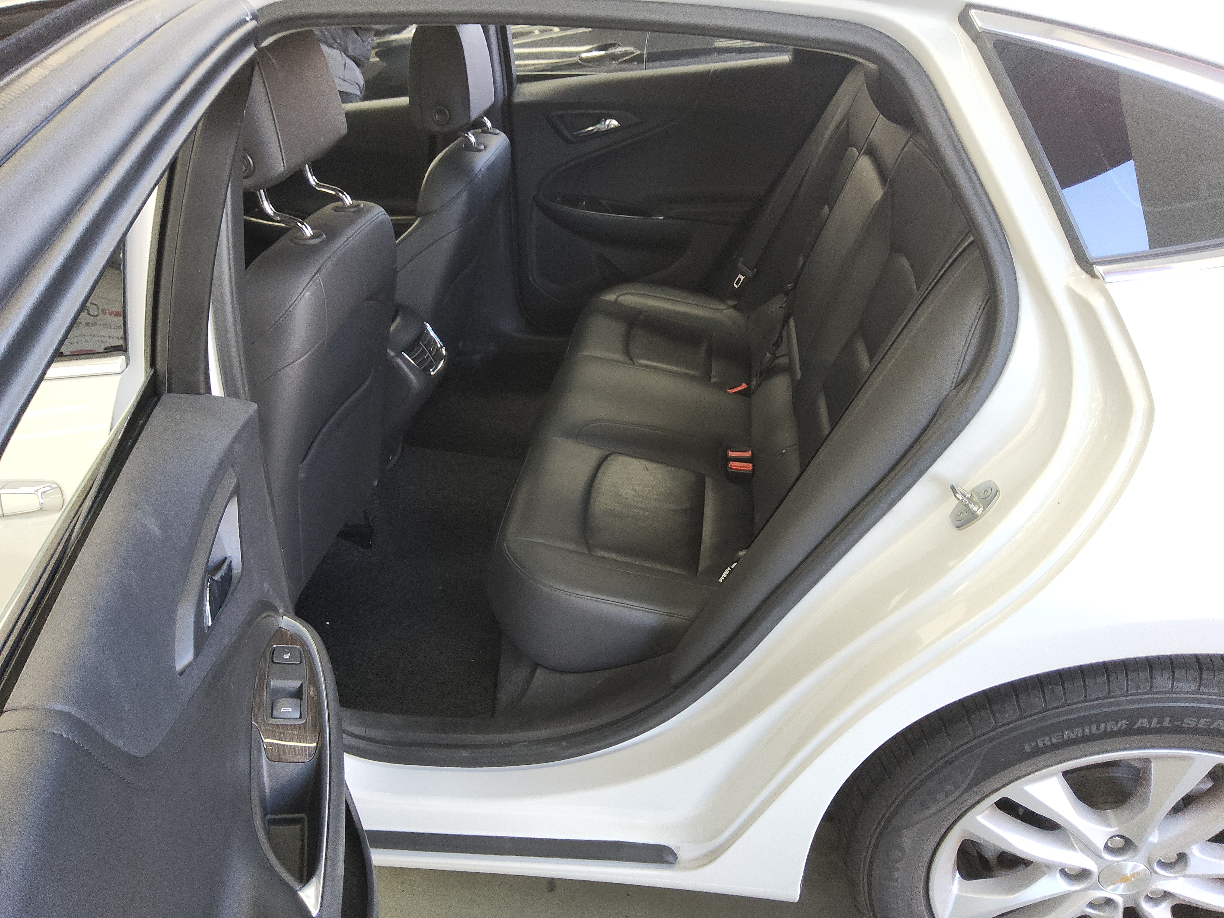 صورة إضافية