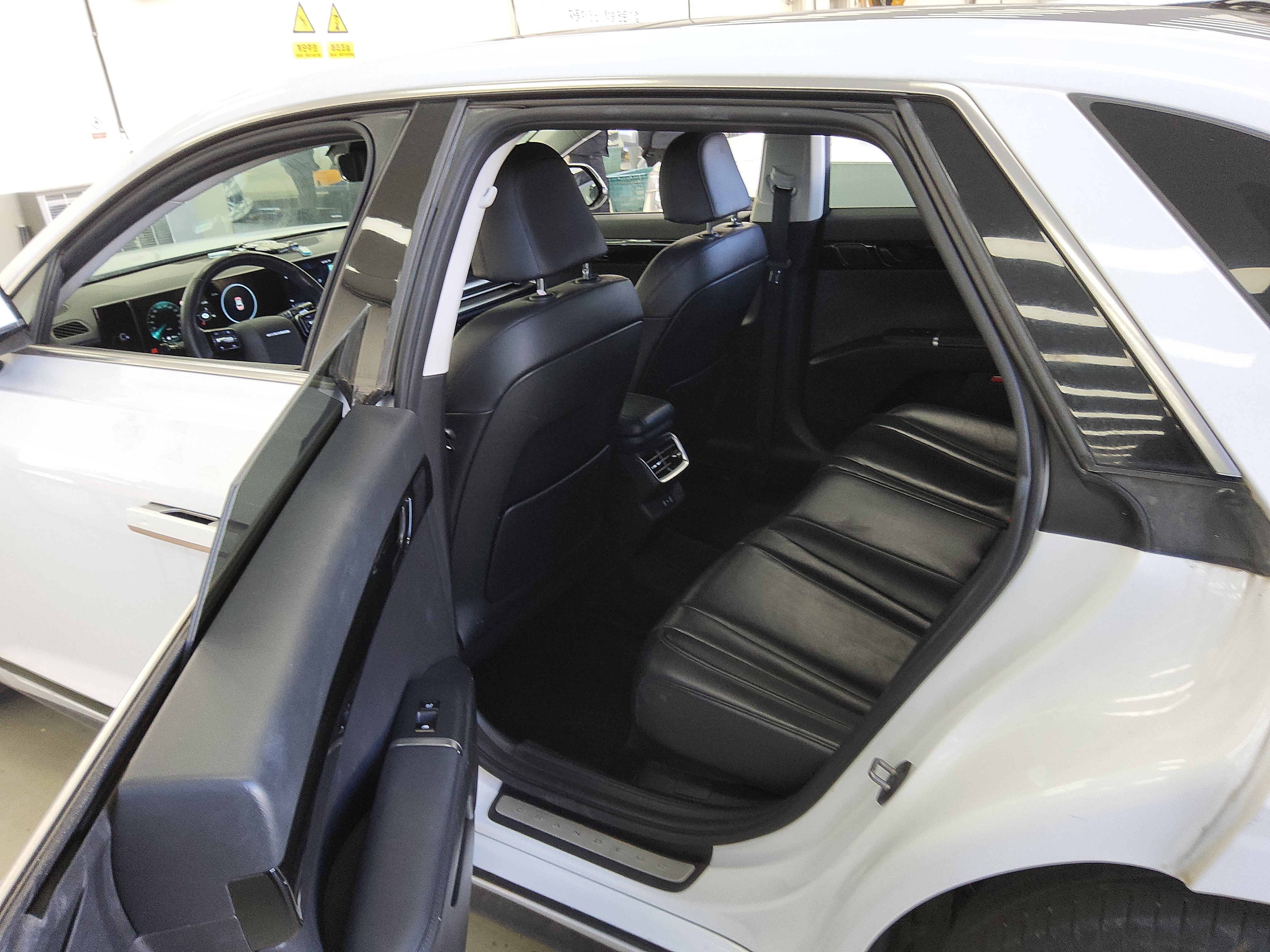 صورة إضافية