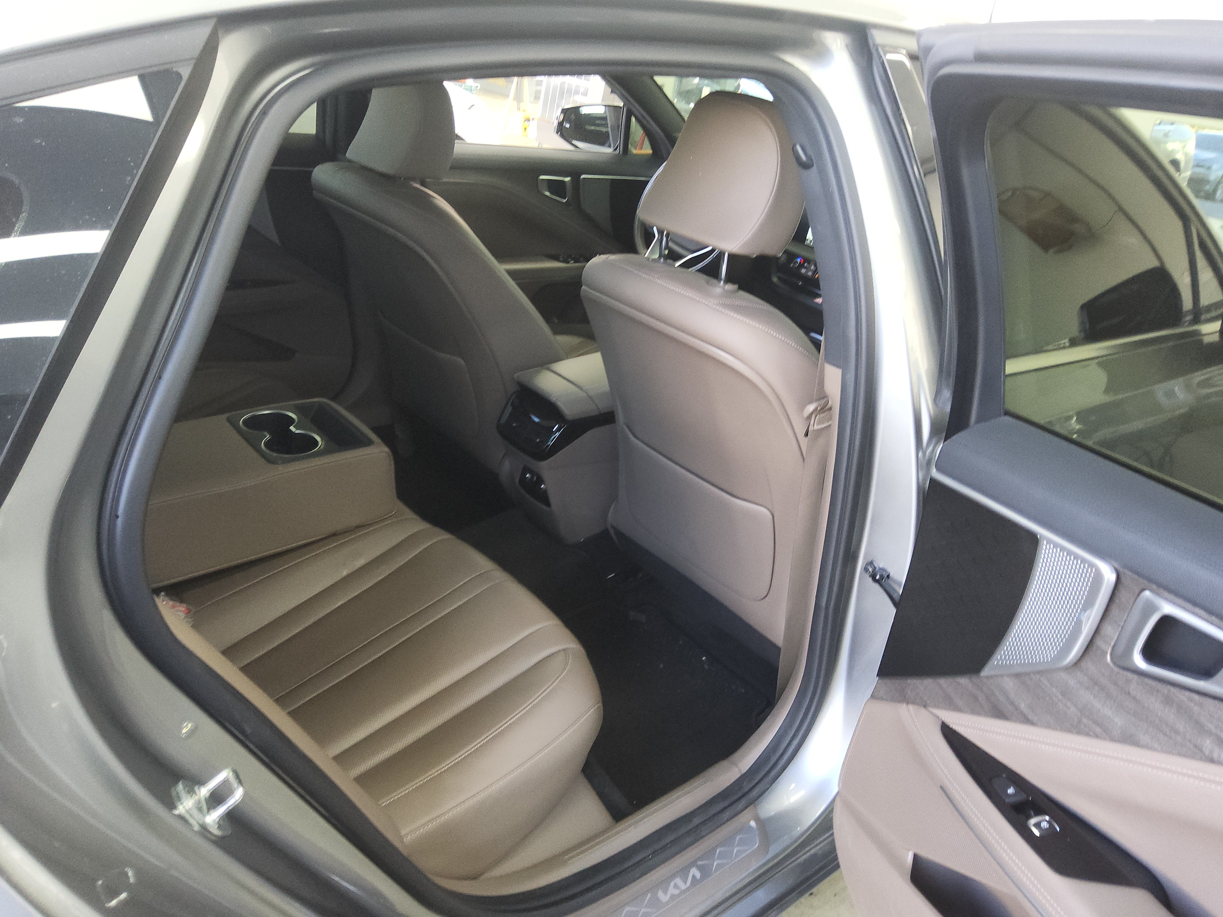 صورة إضافية