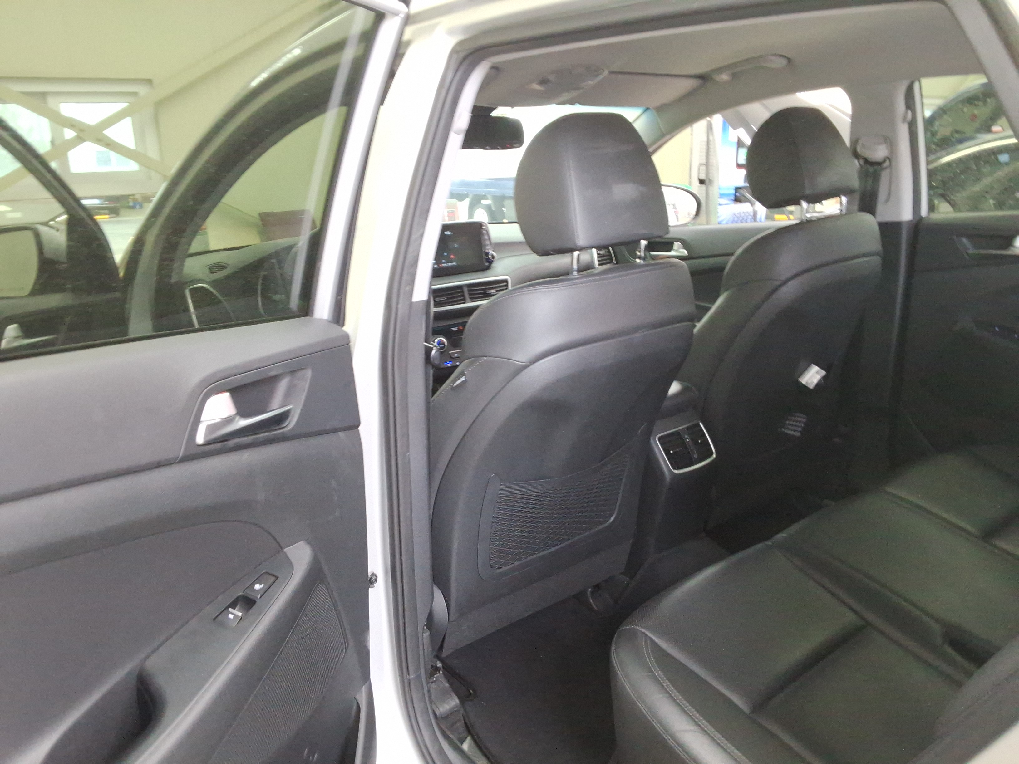 صورة إضافية