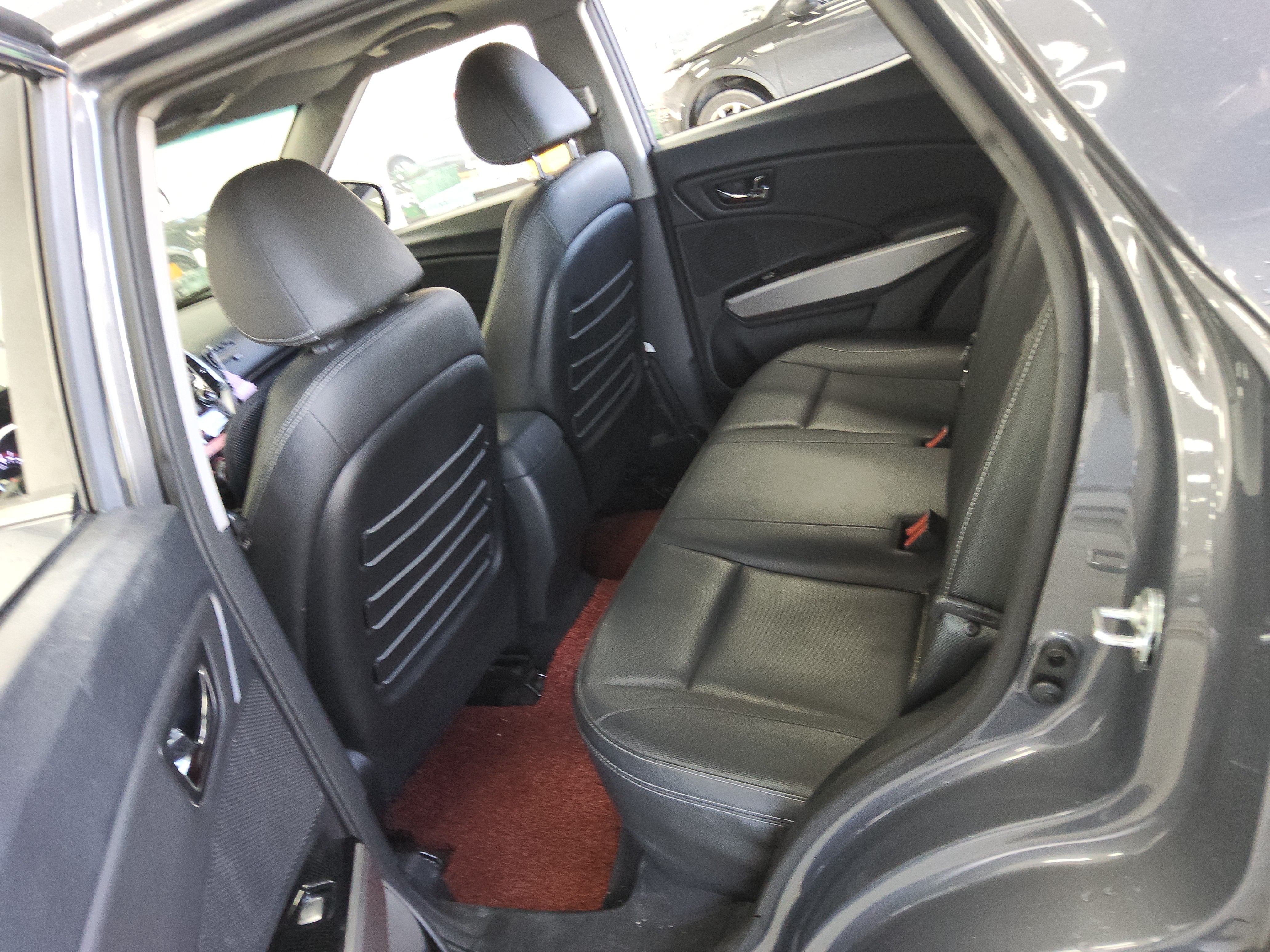 صورة إضافية