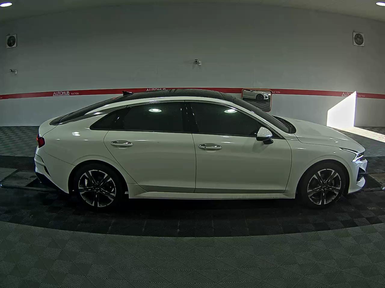 صورة إضافية