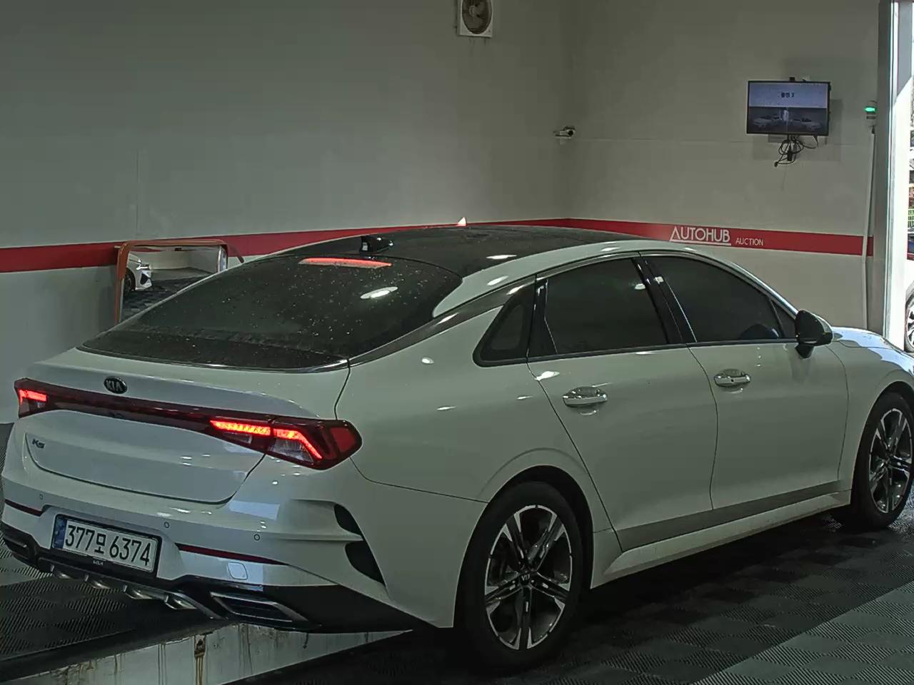 صورة إضافية