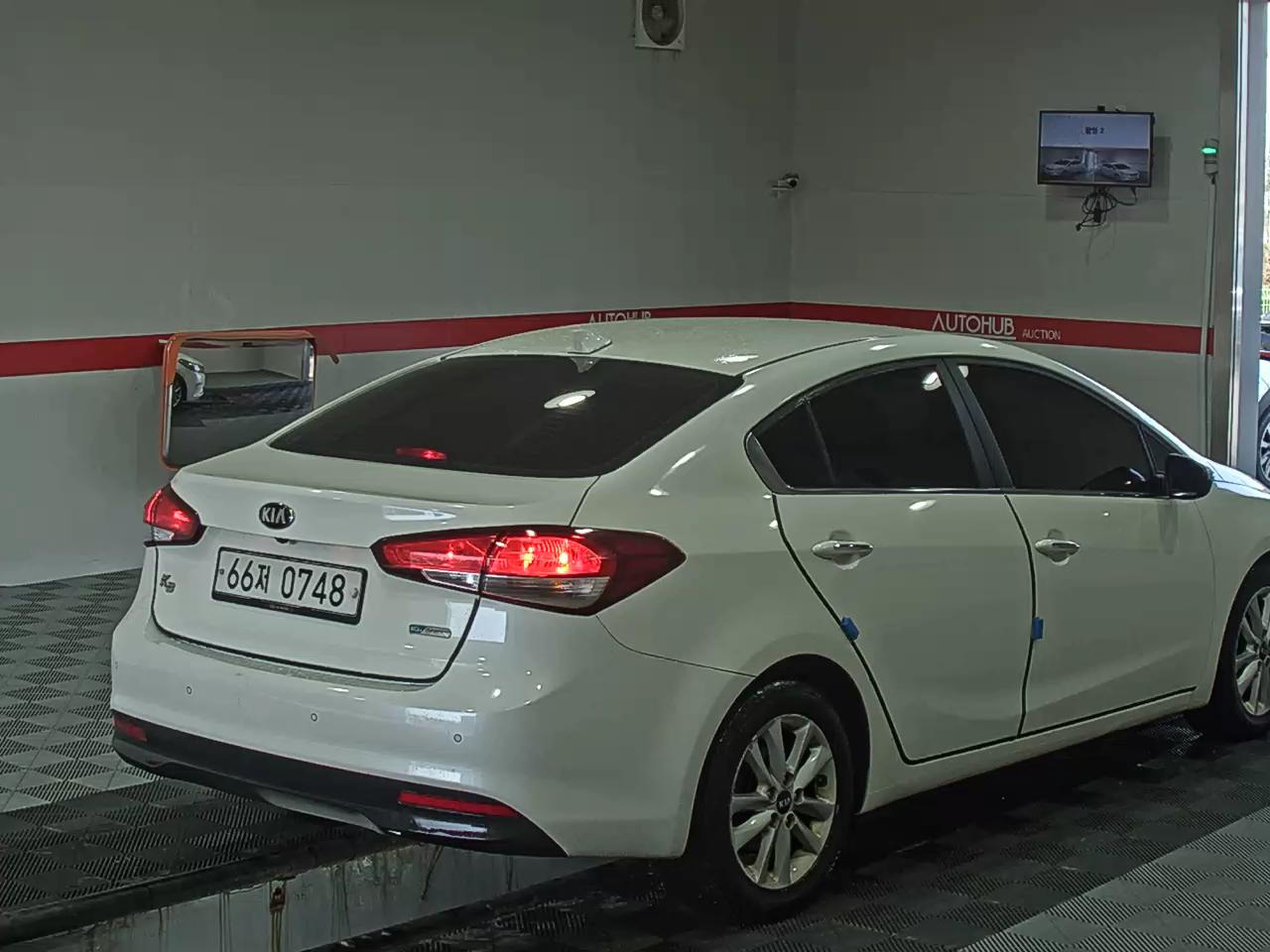 صورة إضافية