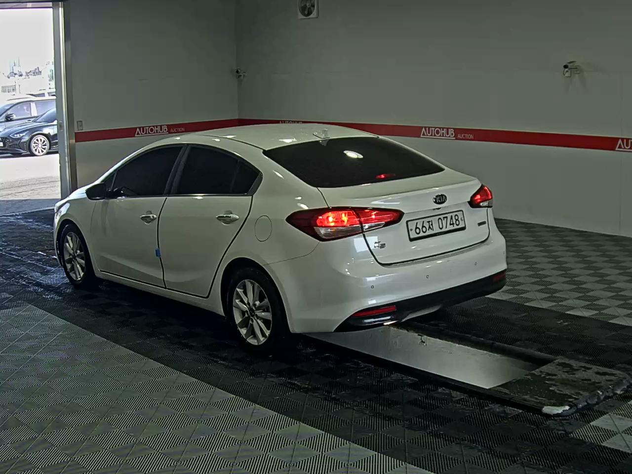 صورة إضافية