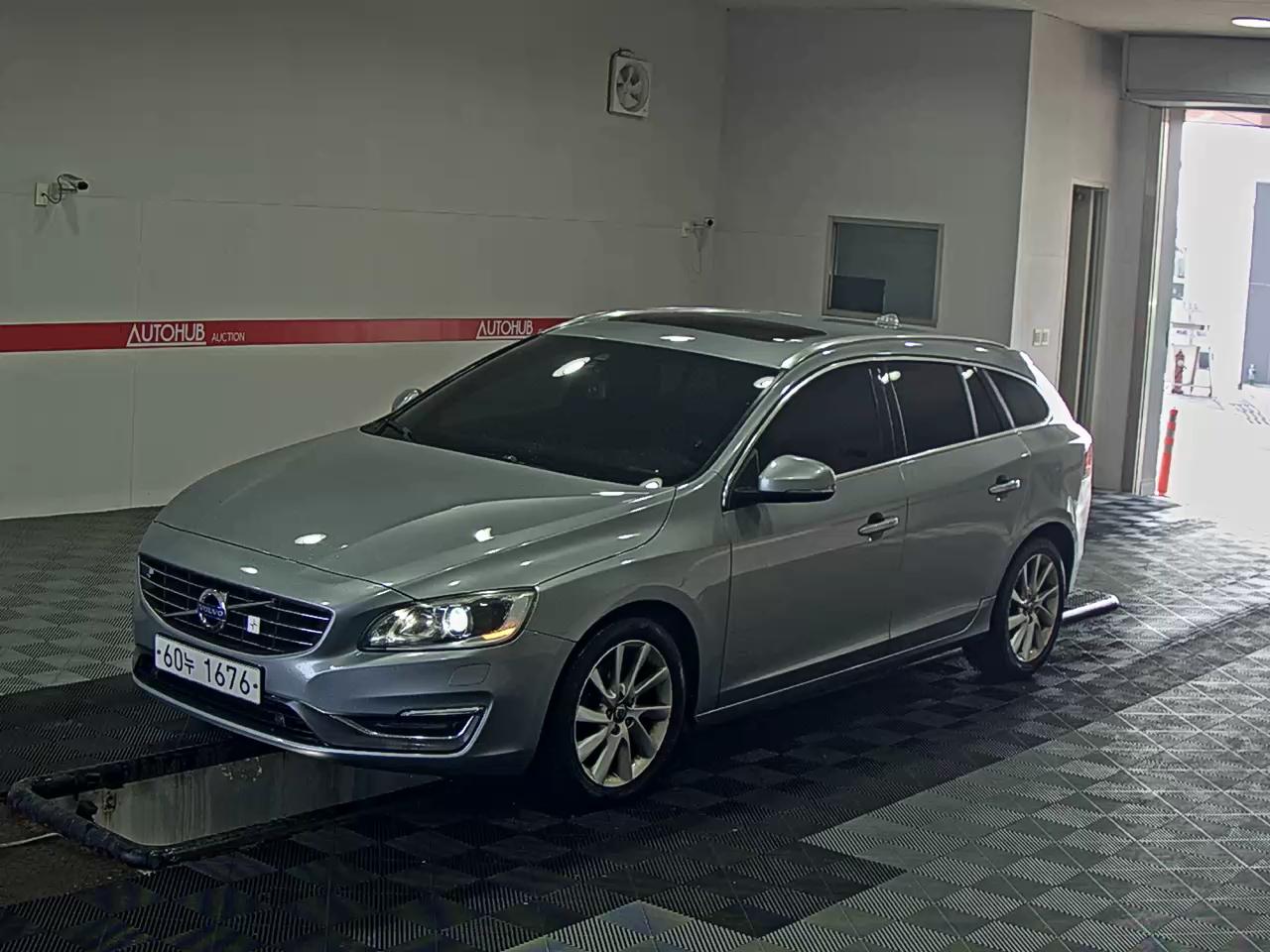 볼보 V60 D2 (~현재)