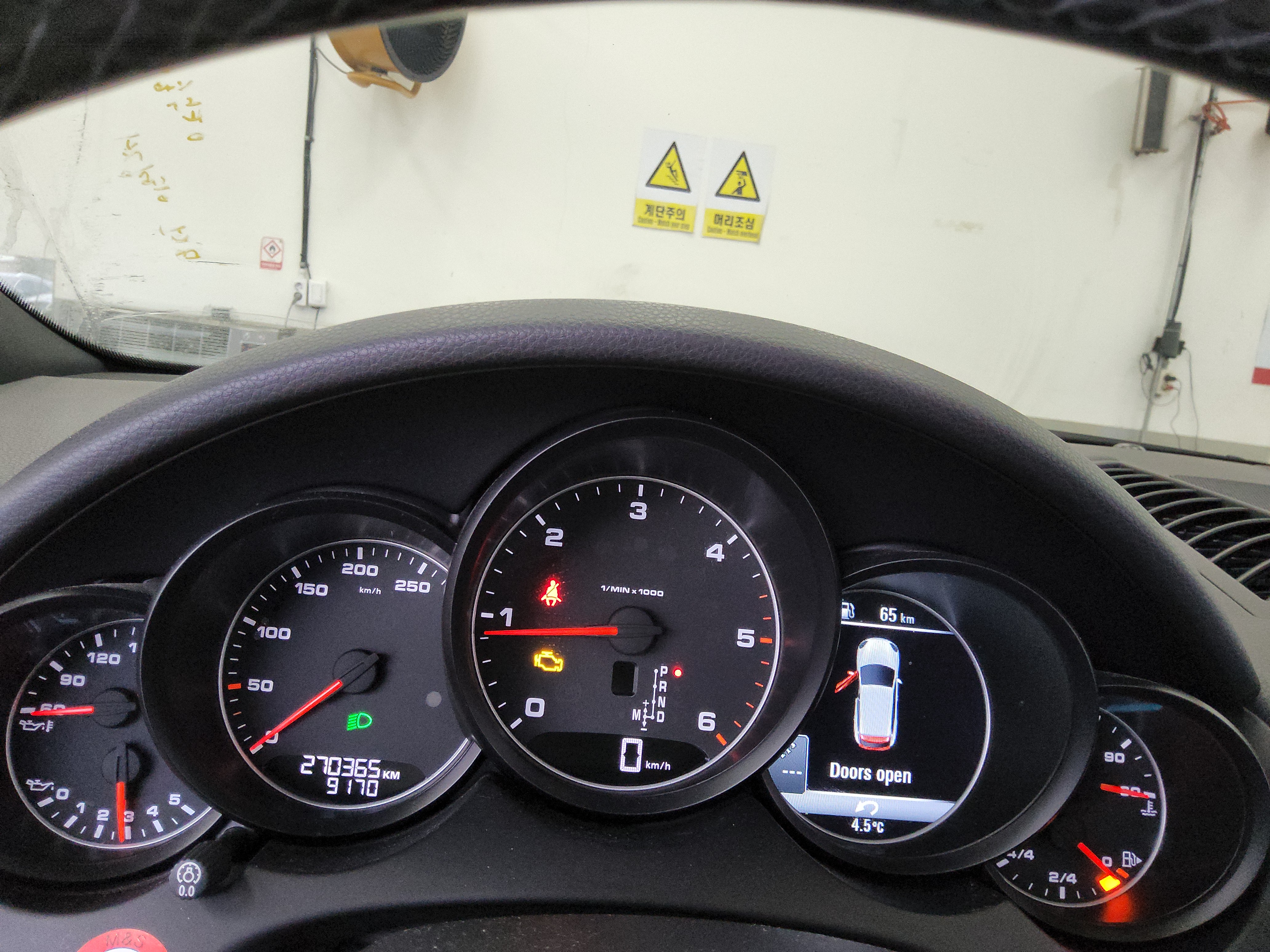 2016 - Porsche Cayenne