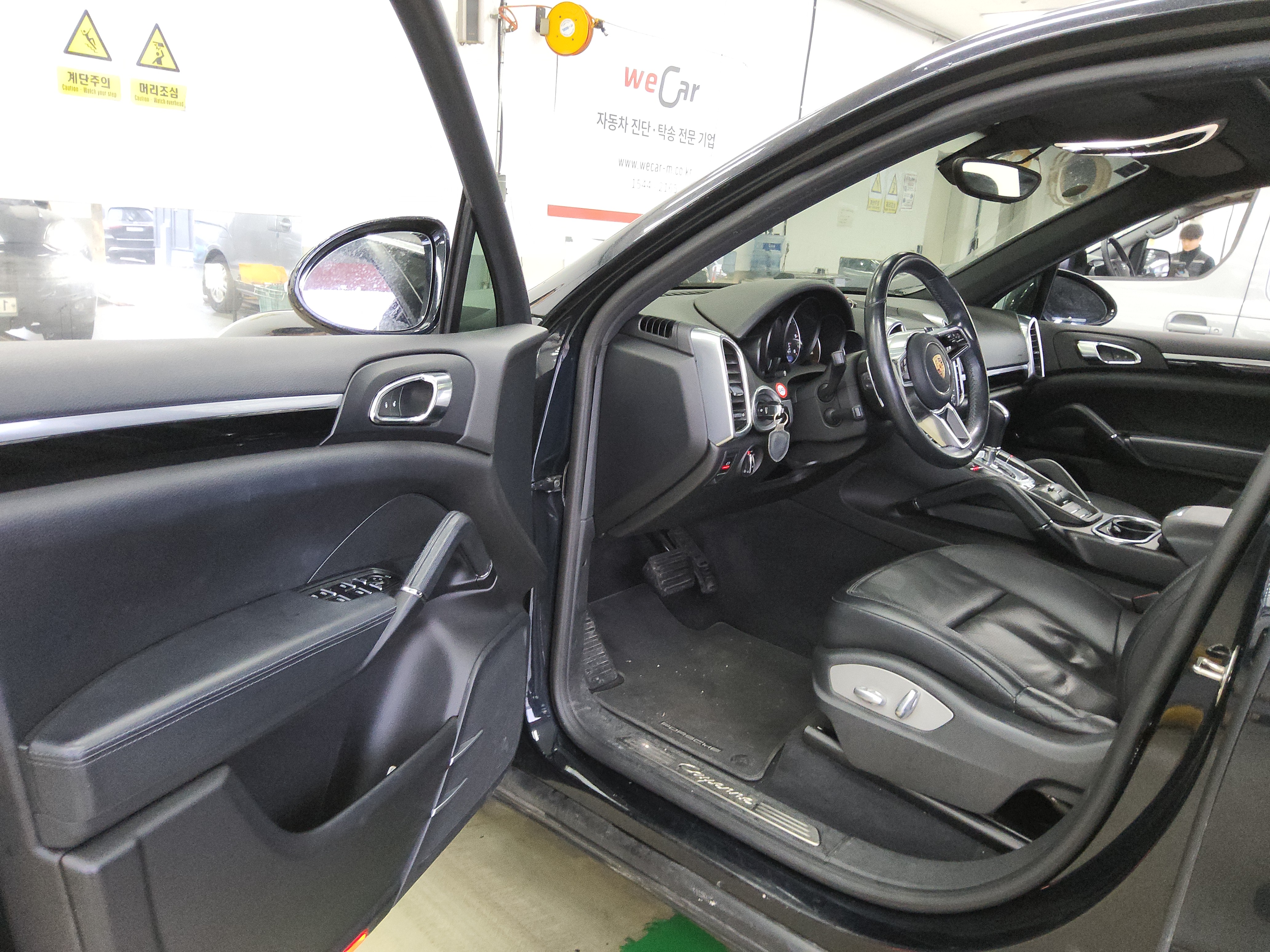 2016 - Porsche Cayenne