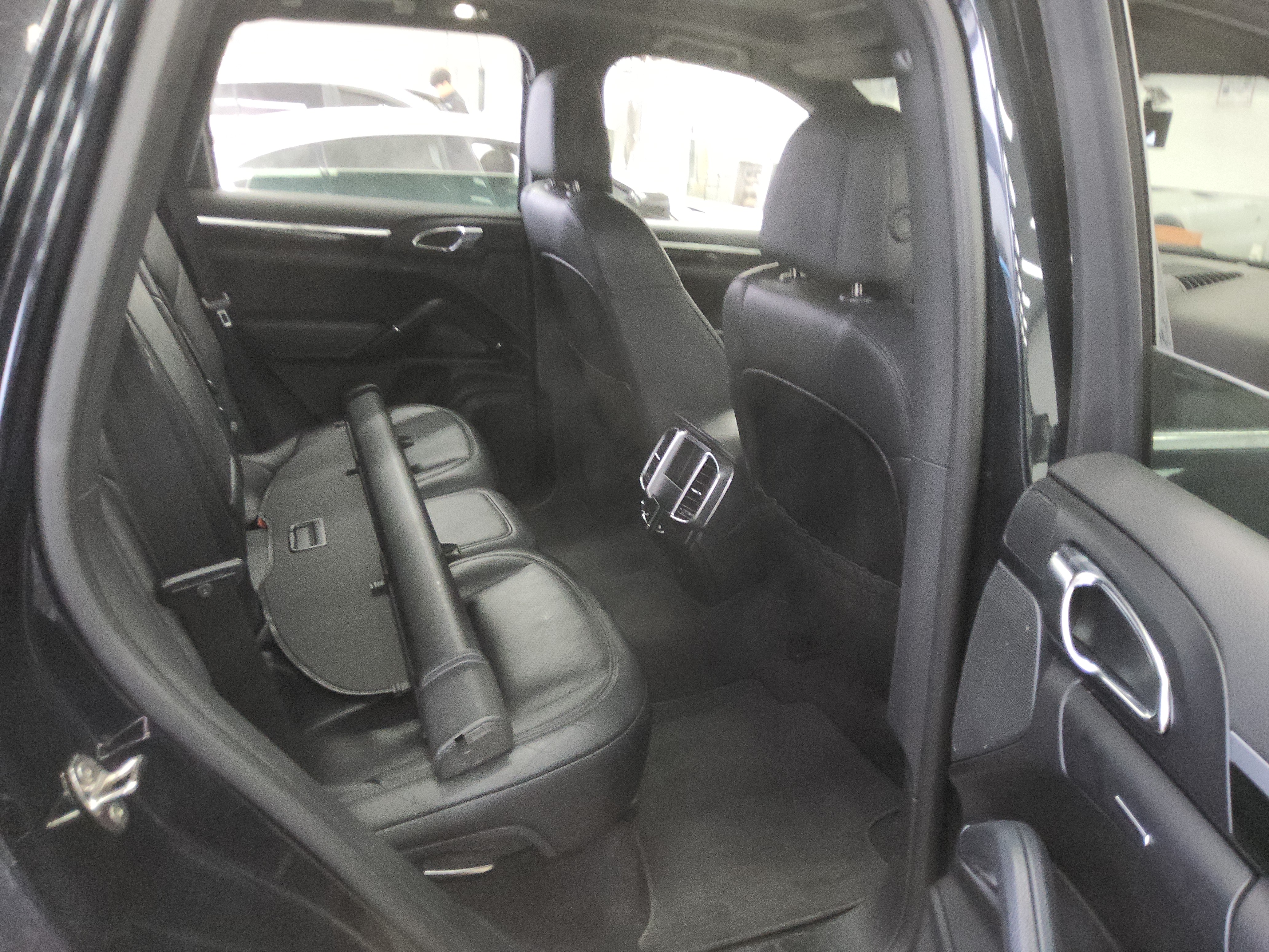 2016 - Porsche Cayenne