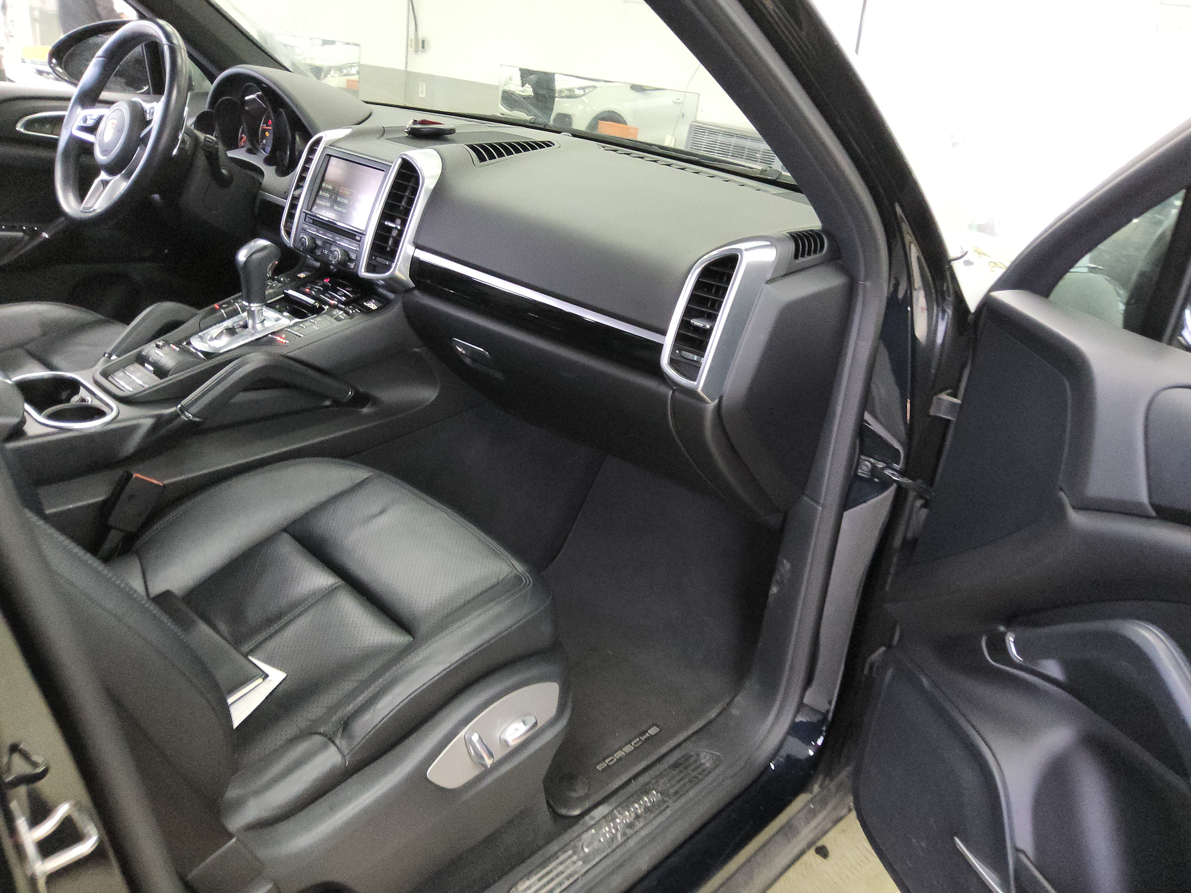 2016 - Porsche Cayenne