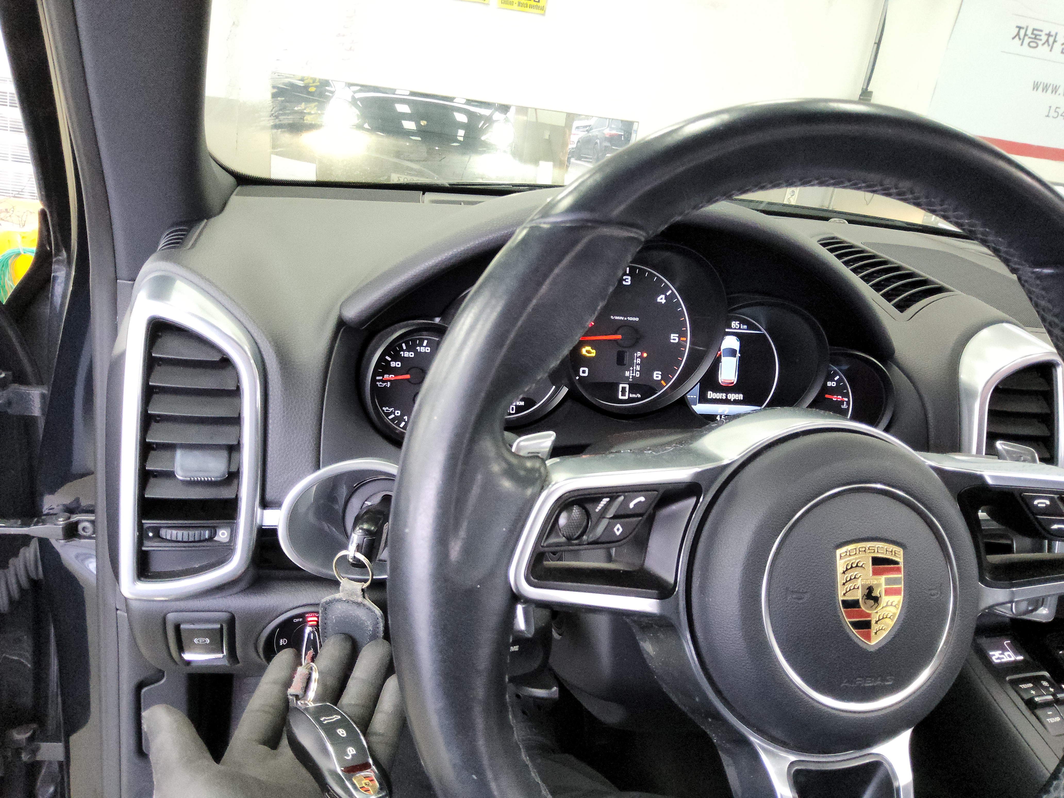 2016 - Porsche Cayenne