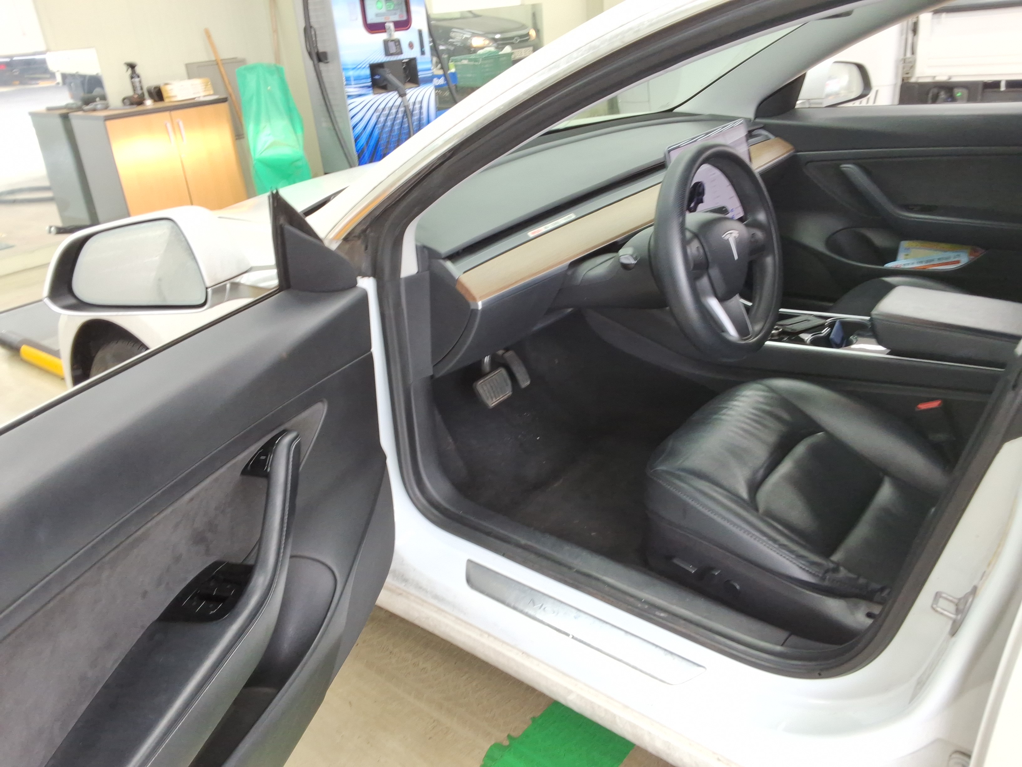 2020 - Tesla Model 3