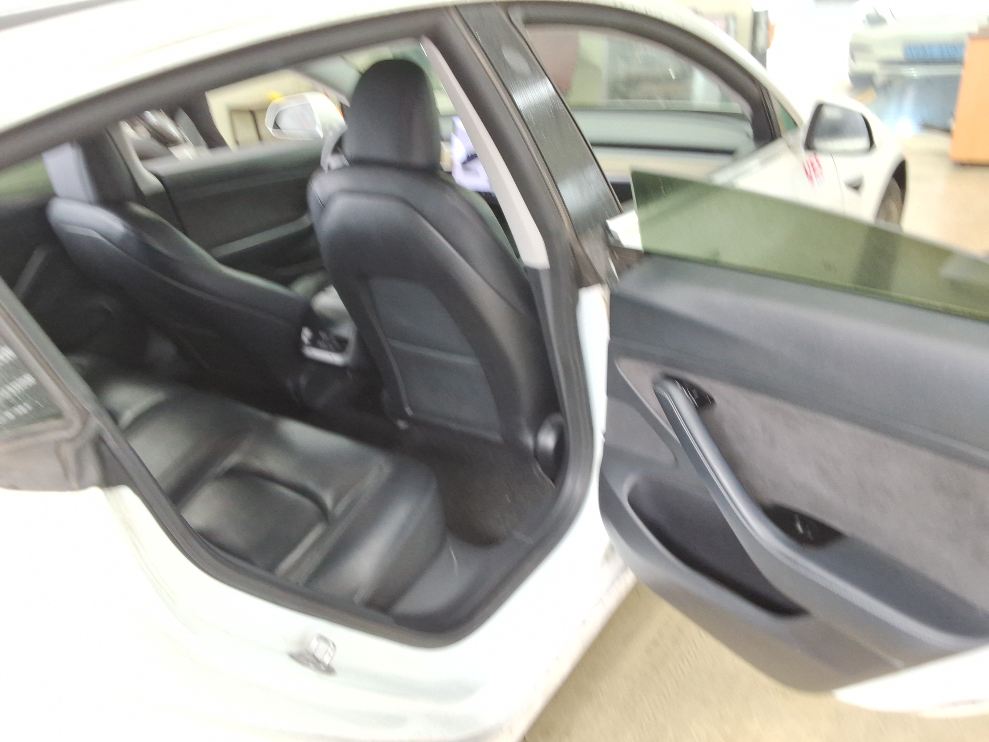 2020 - Tesla Model 3