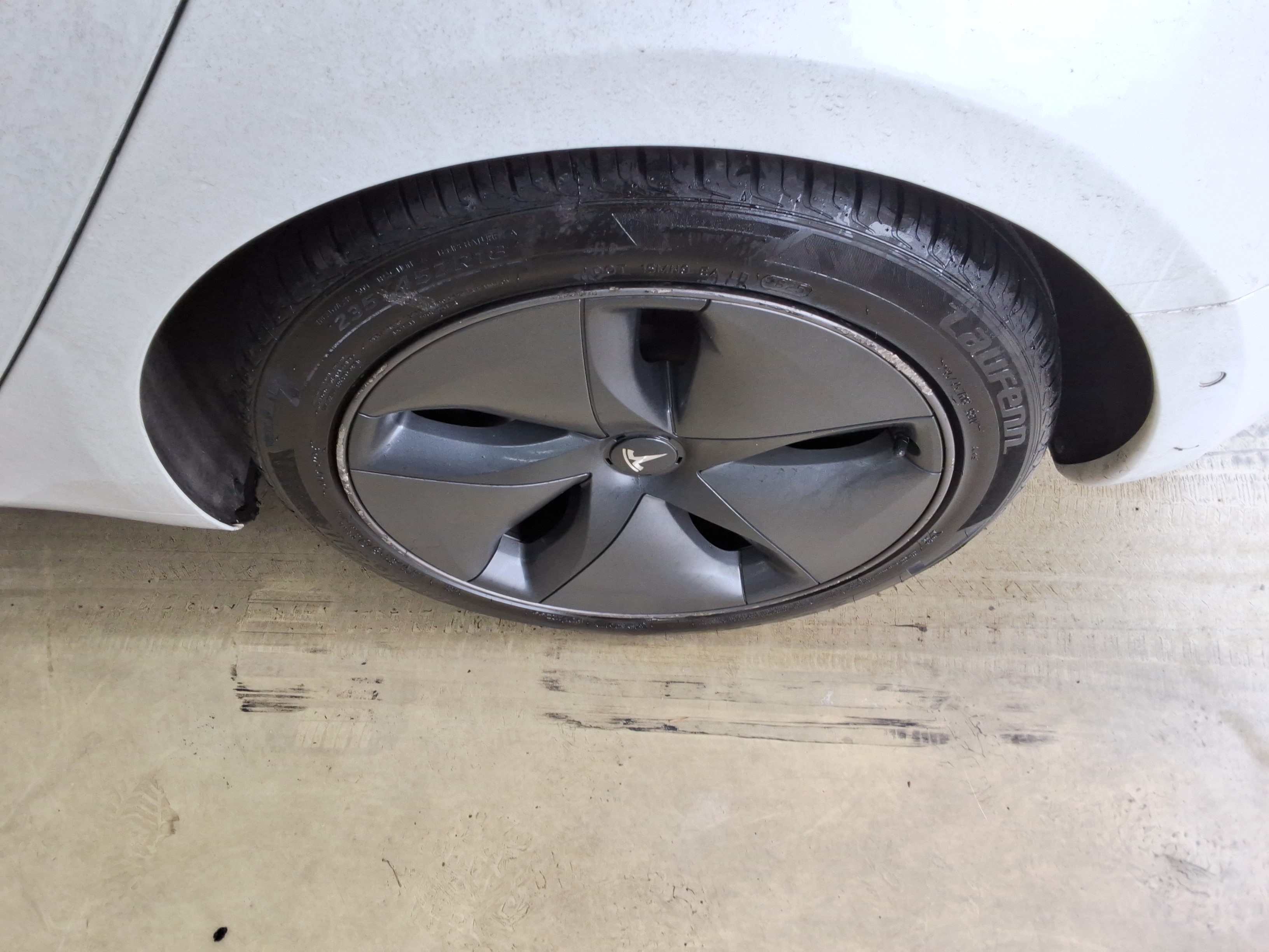 2020 - Tesla Model 3