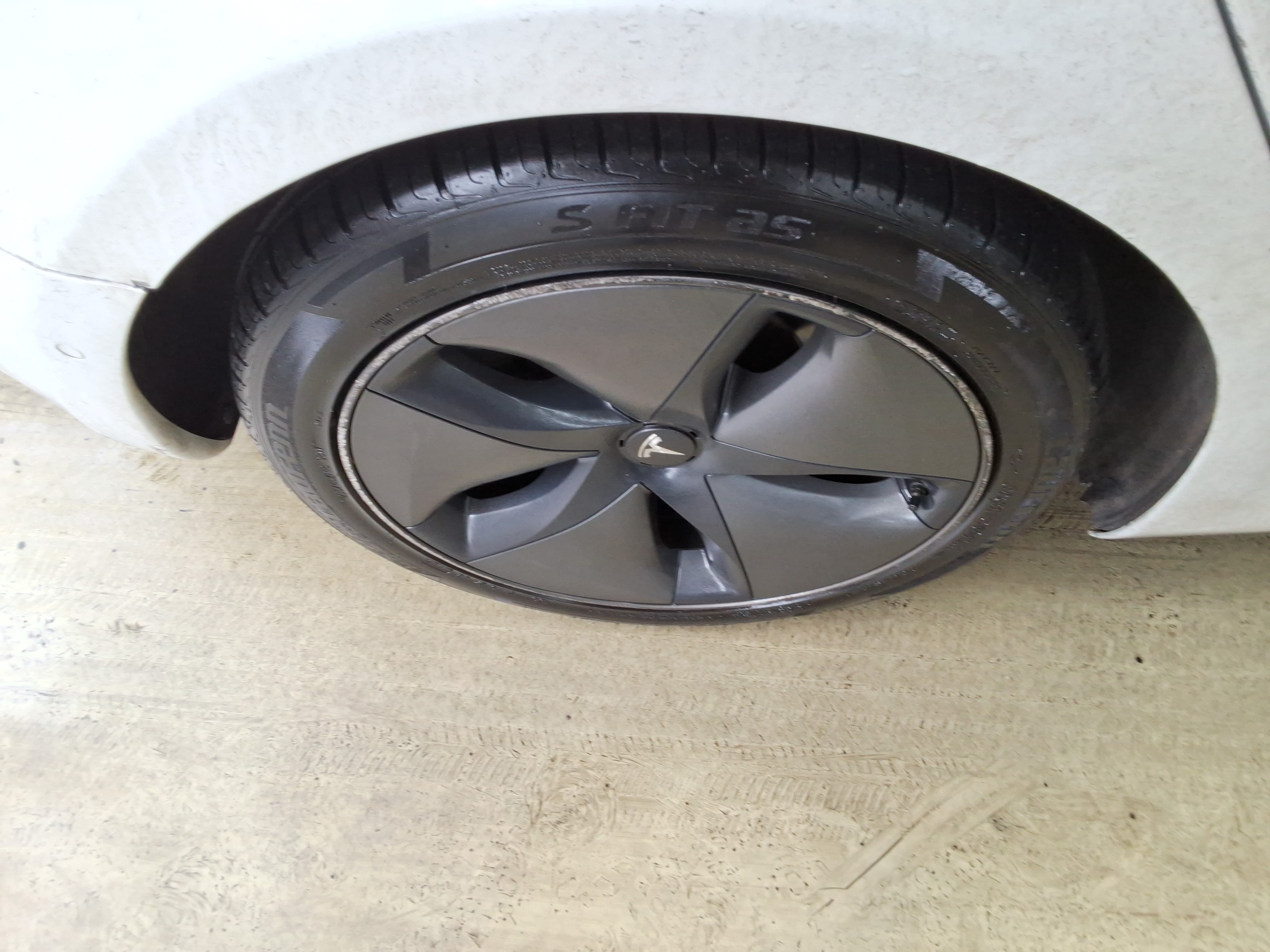 2020 - Tesla Model 3