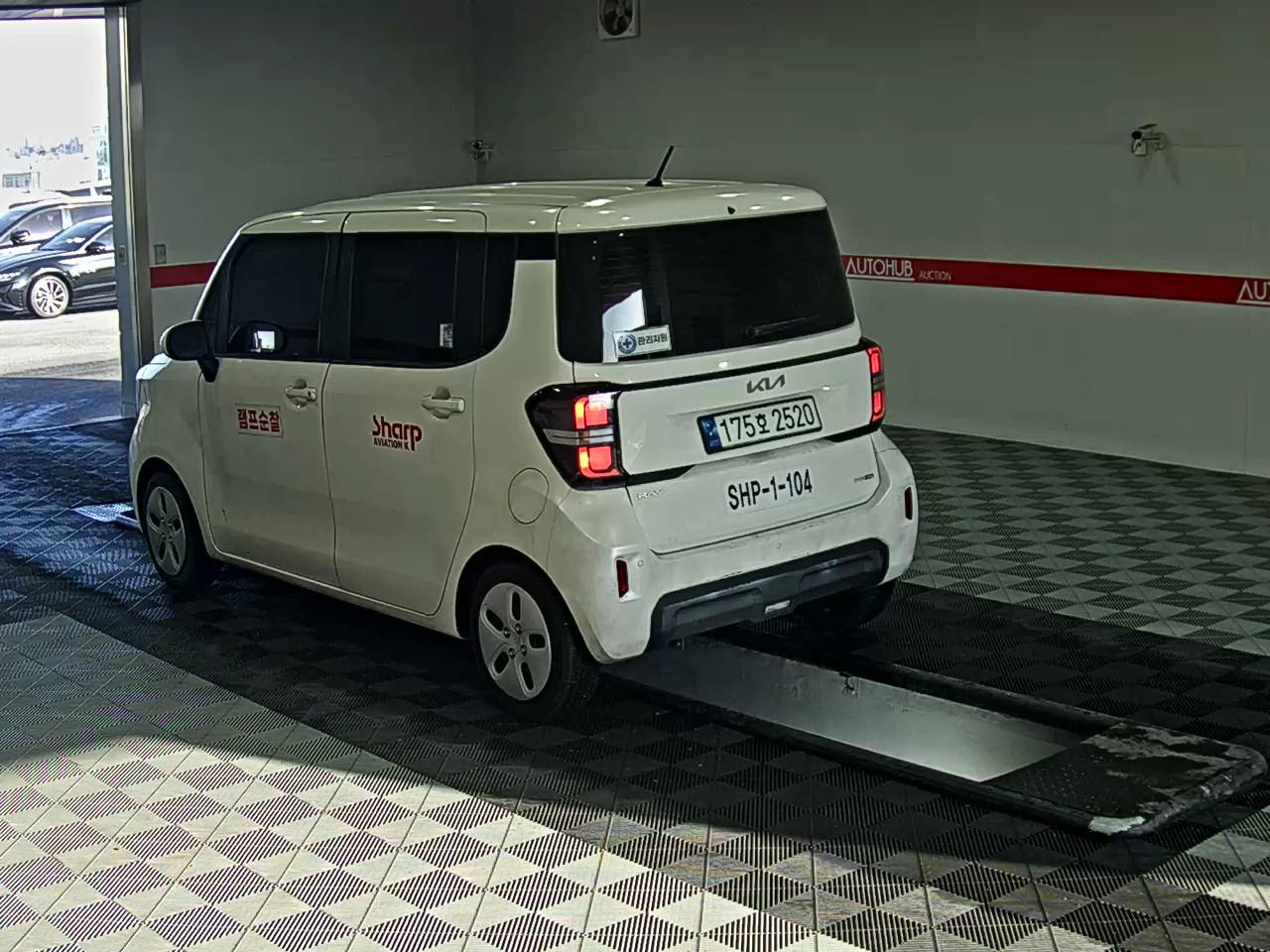 صورة إضافية