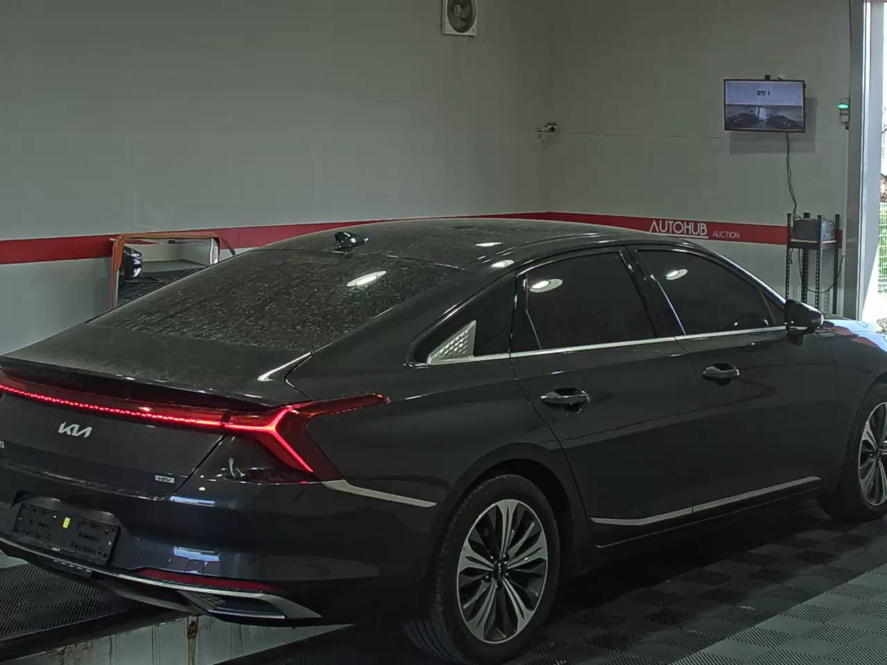 صورة إضافية