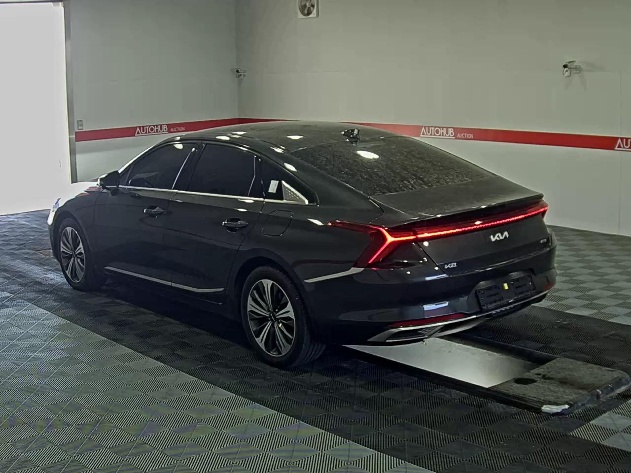 صورة إضافية