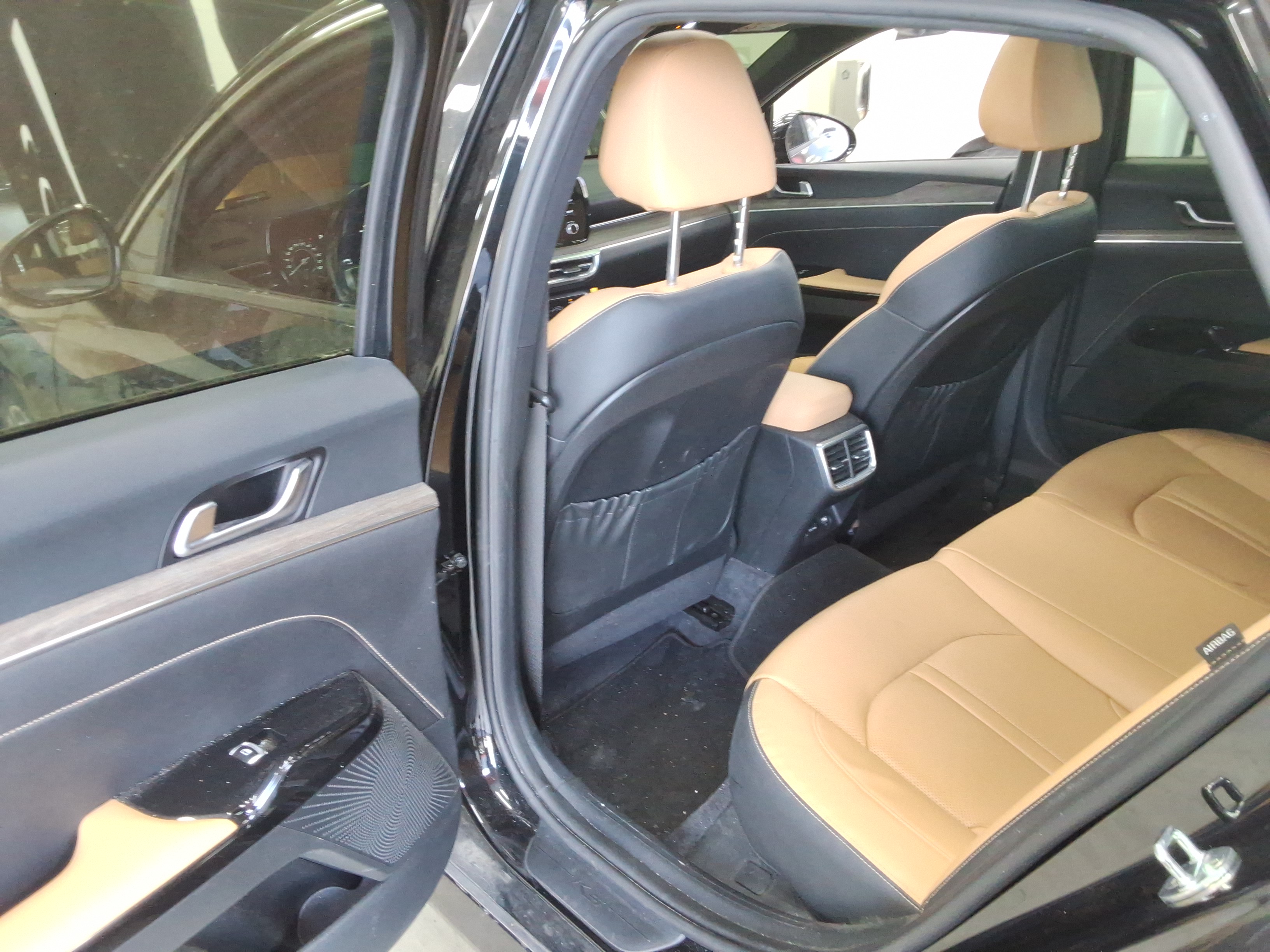 صورة إضافية