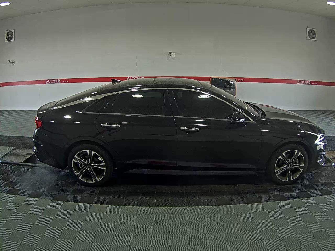 صورة إضافية