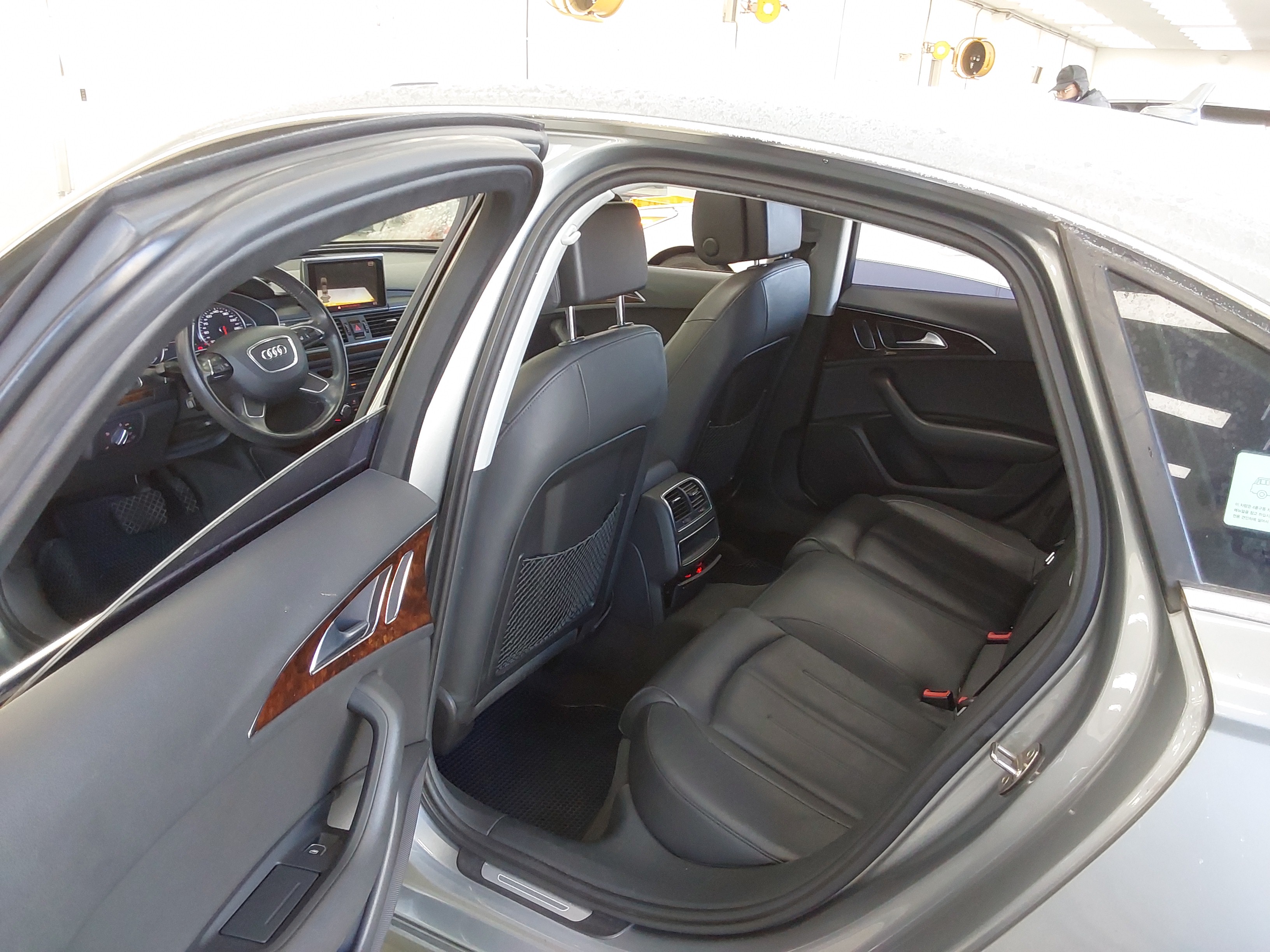 صورة إضافية