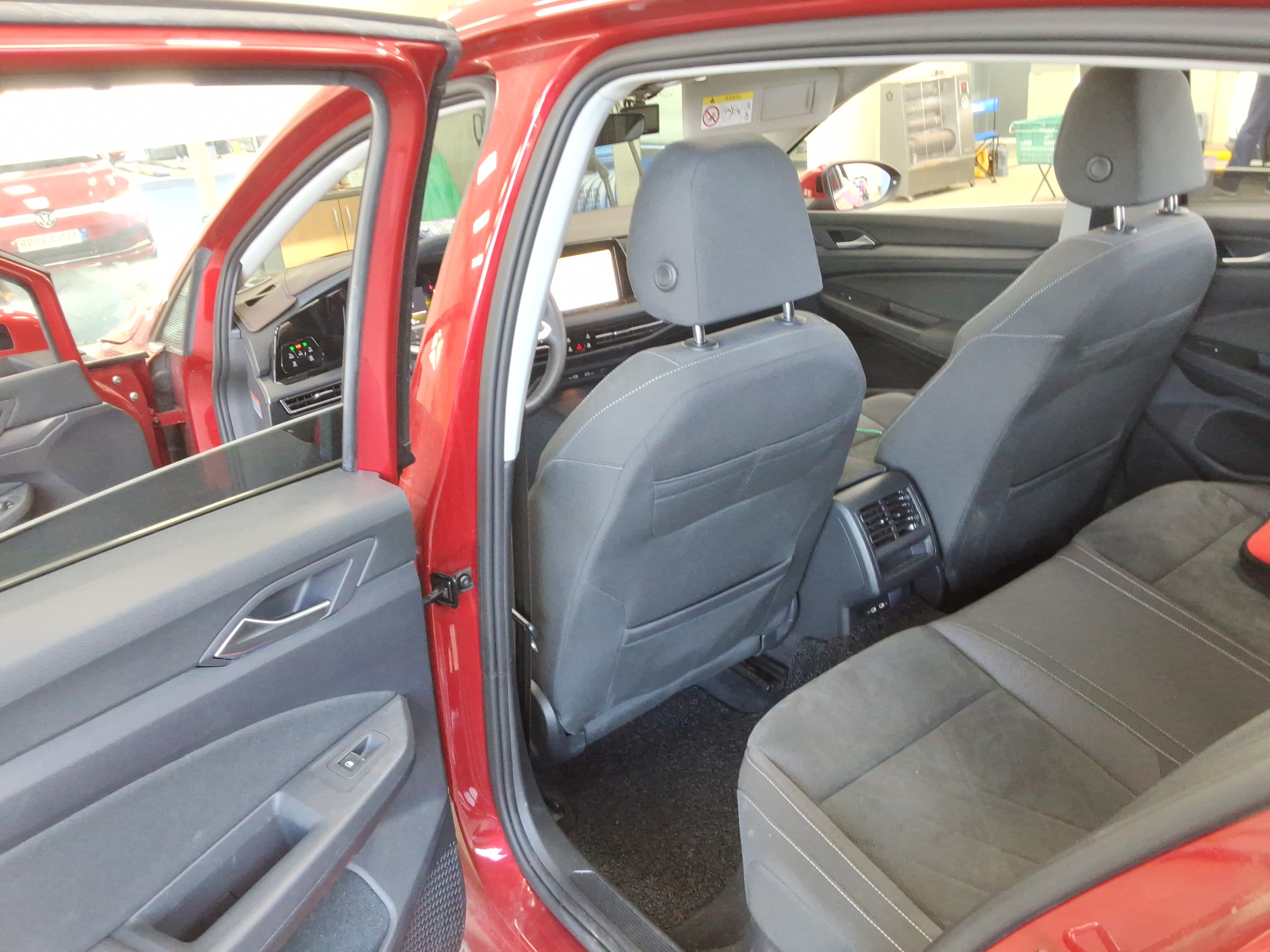 صورة إضافية