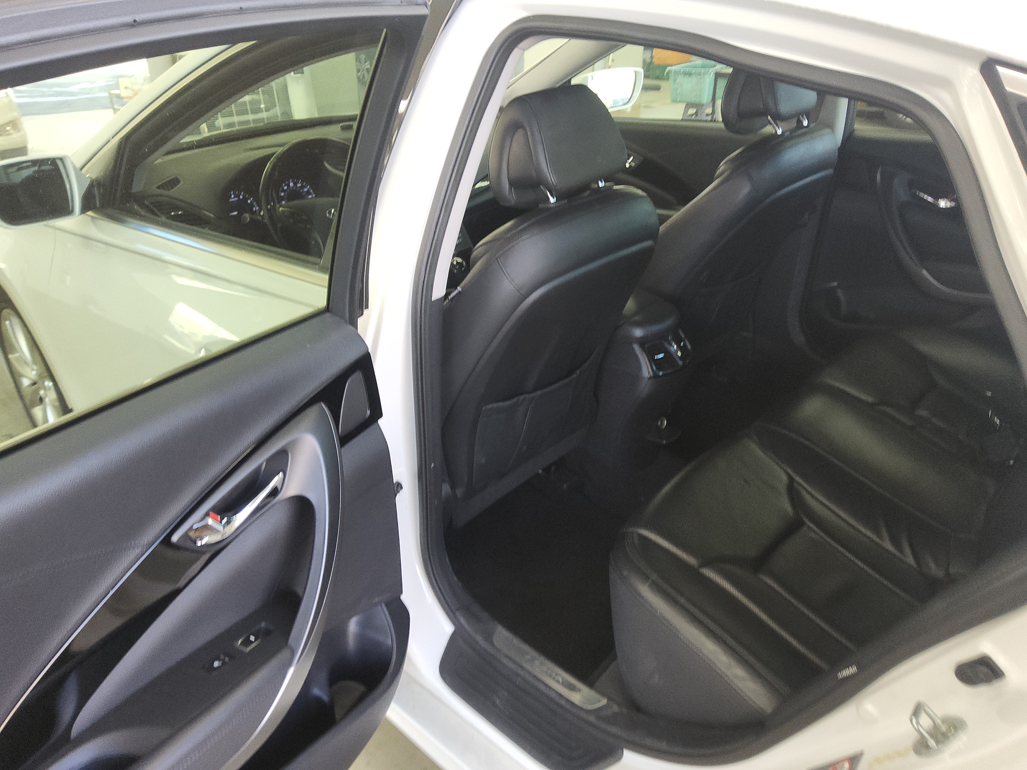 صورة إضافية