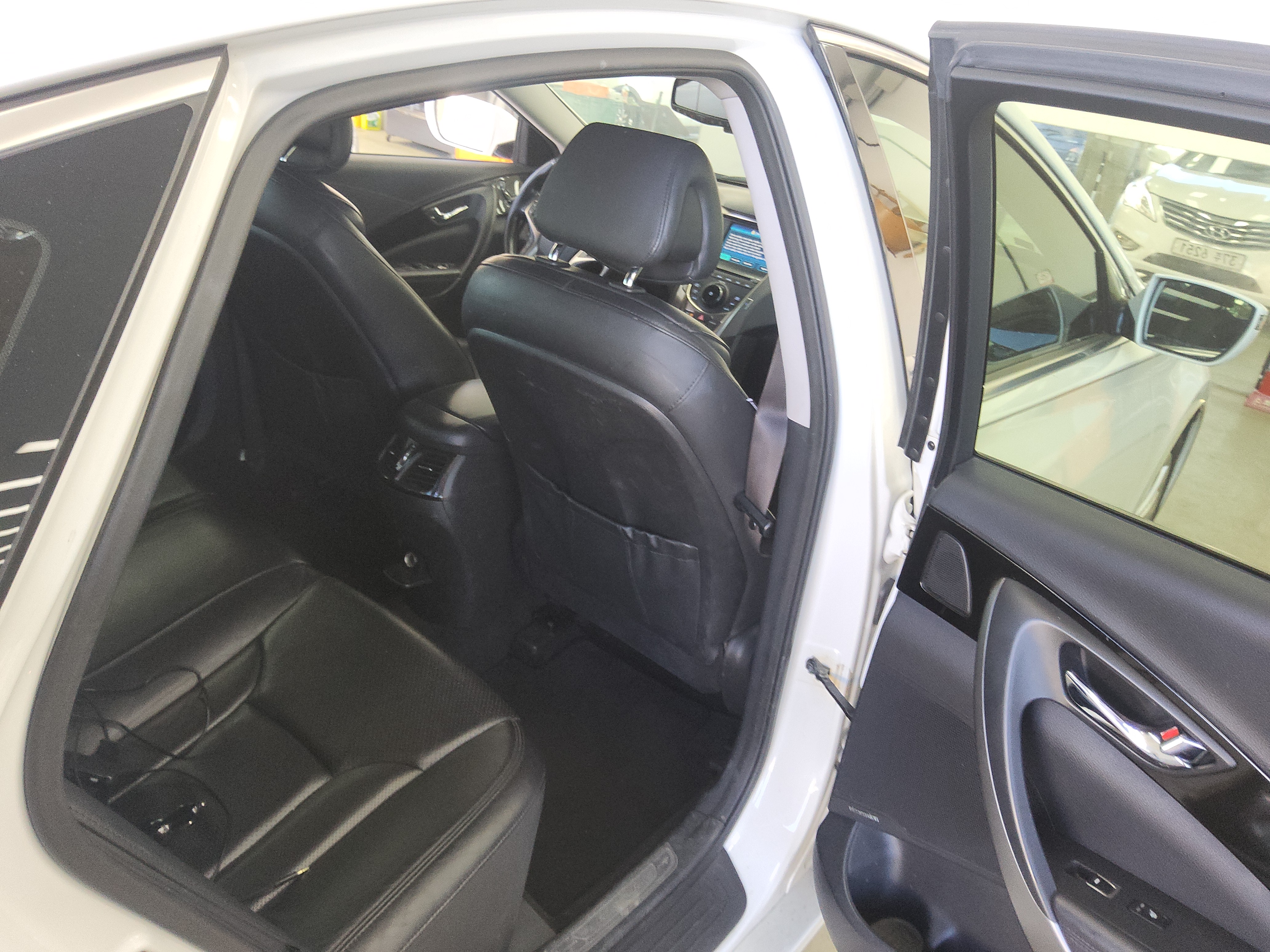 صورة إضافية