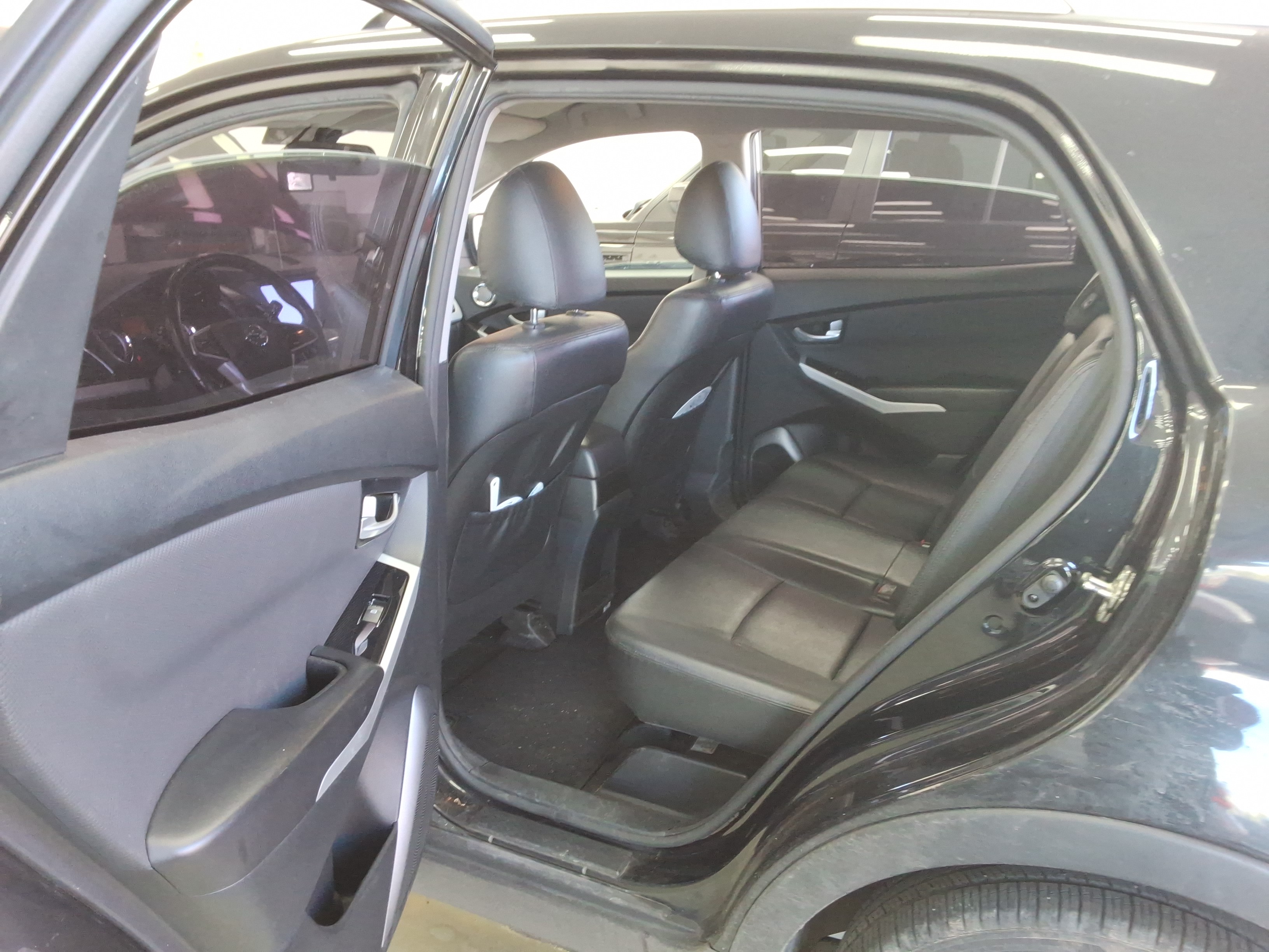 صورة إضافية