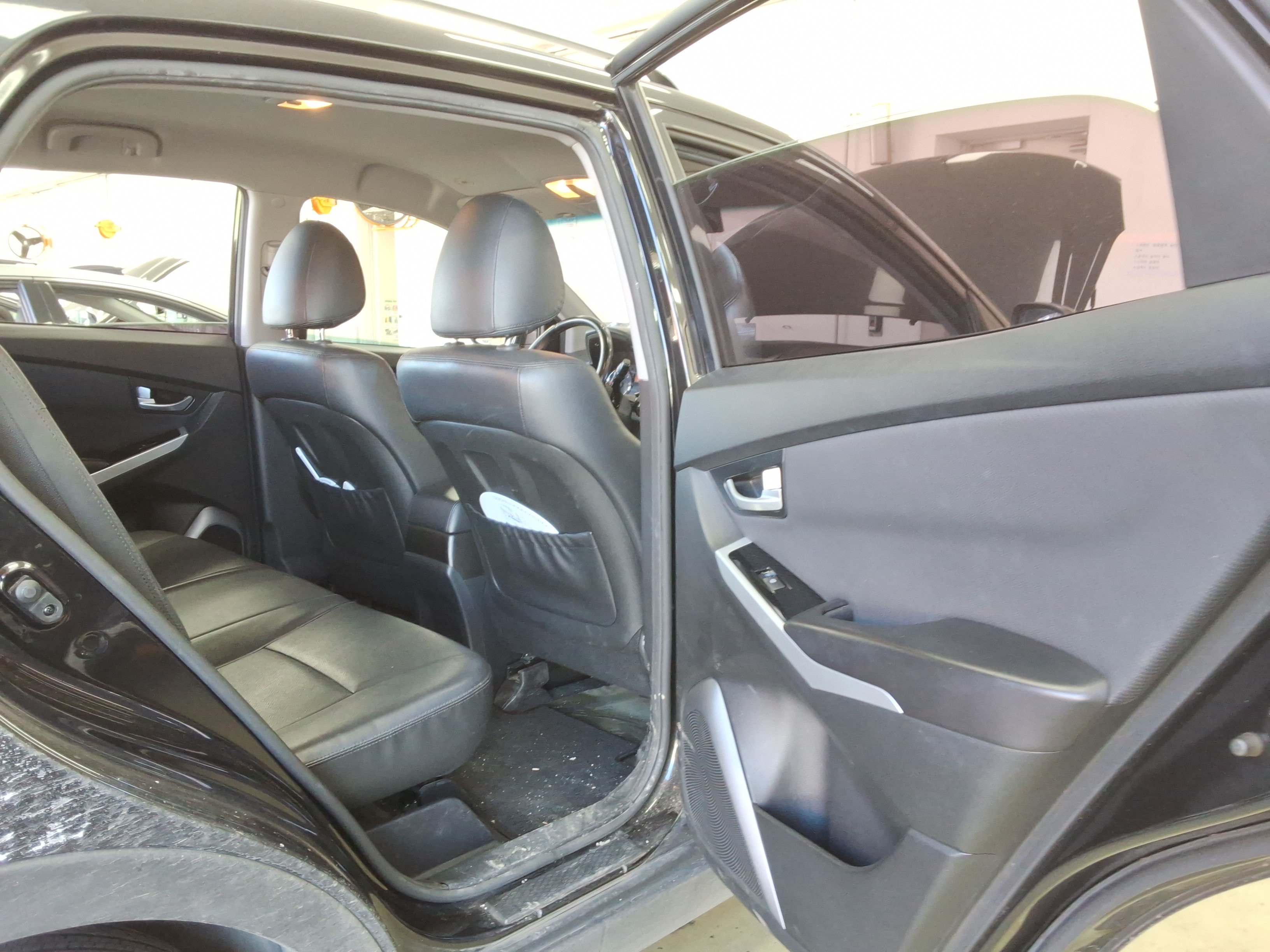 صورة إضافية