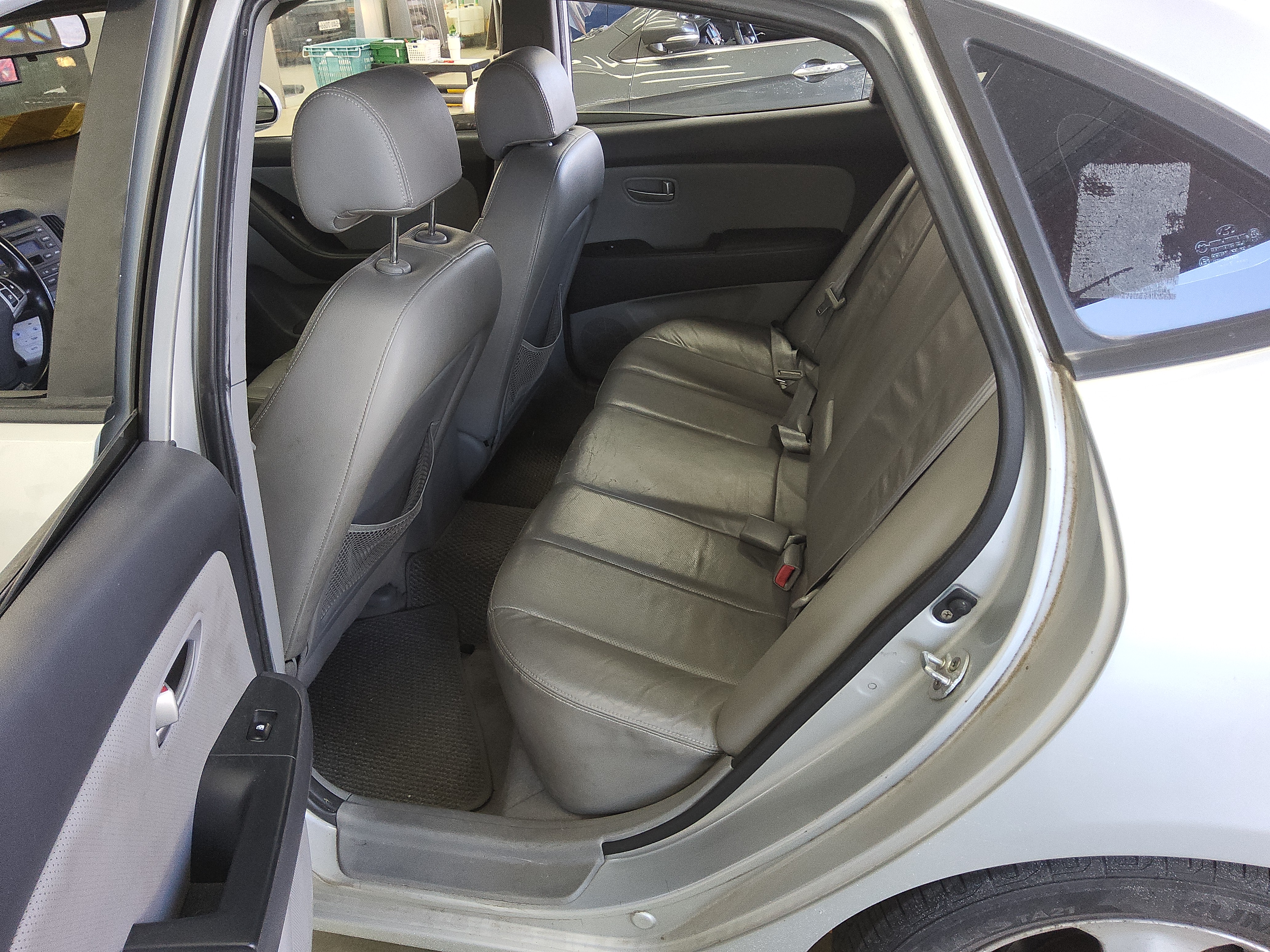 صورة إضافية