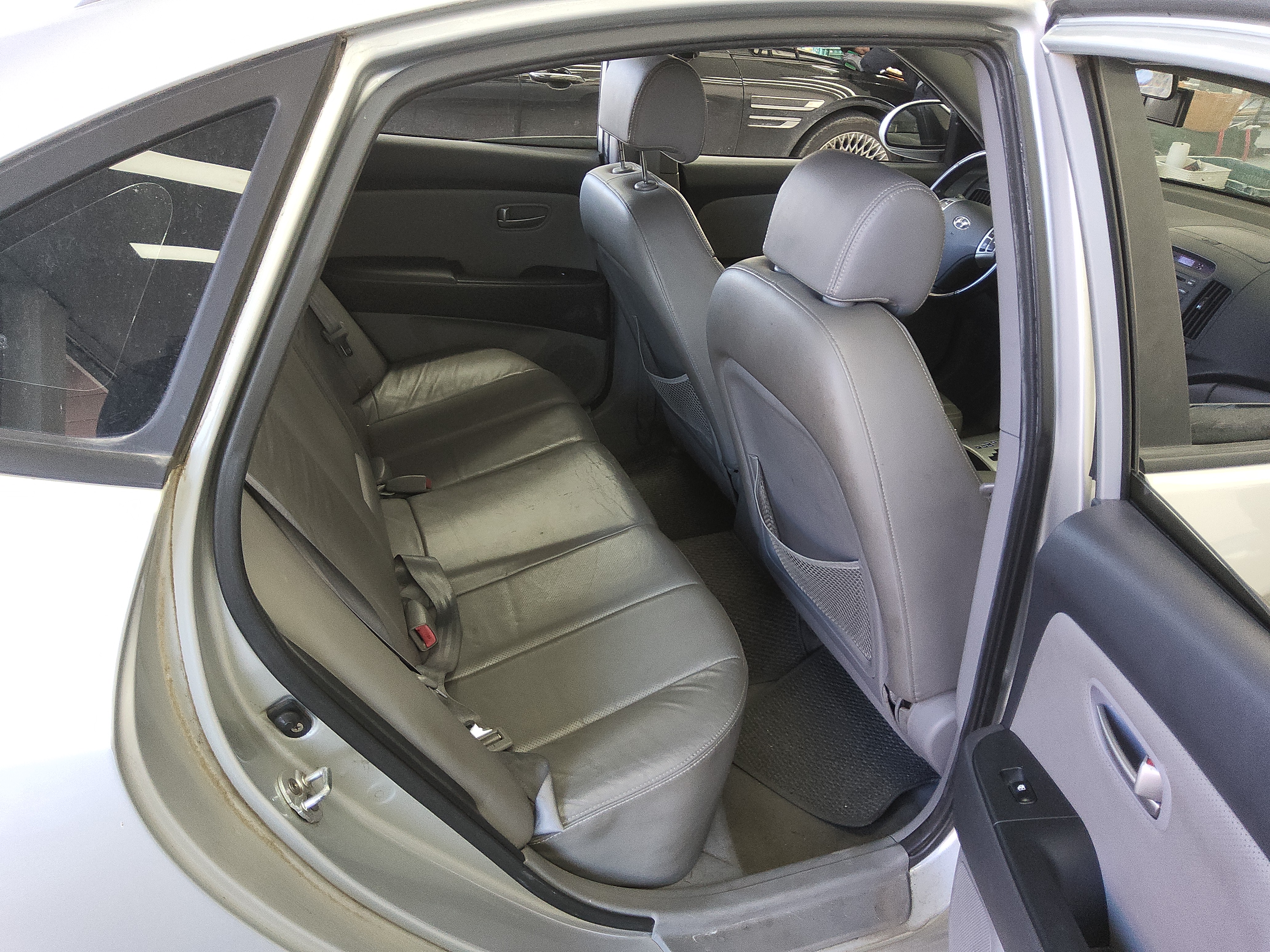 صورة إضافية