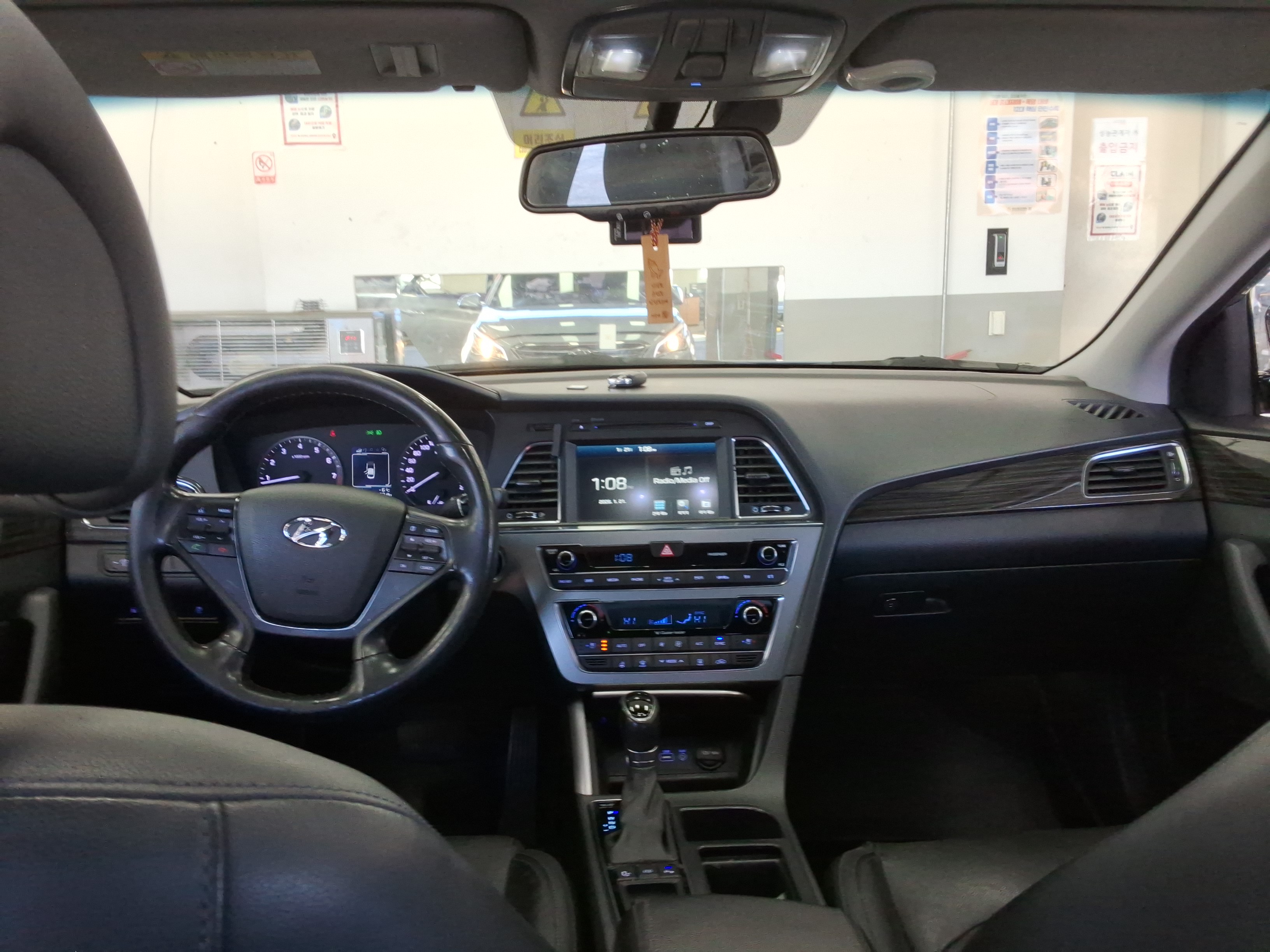 صورة إضافية