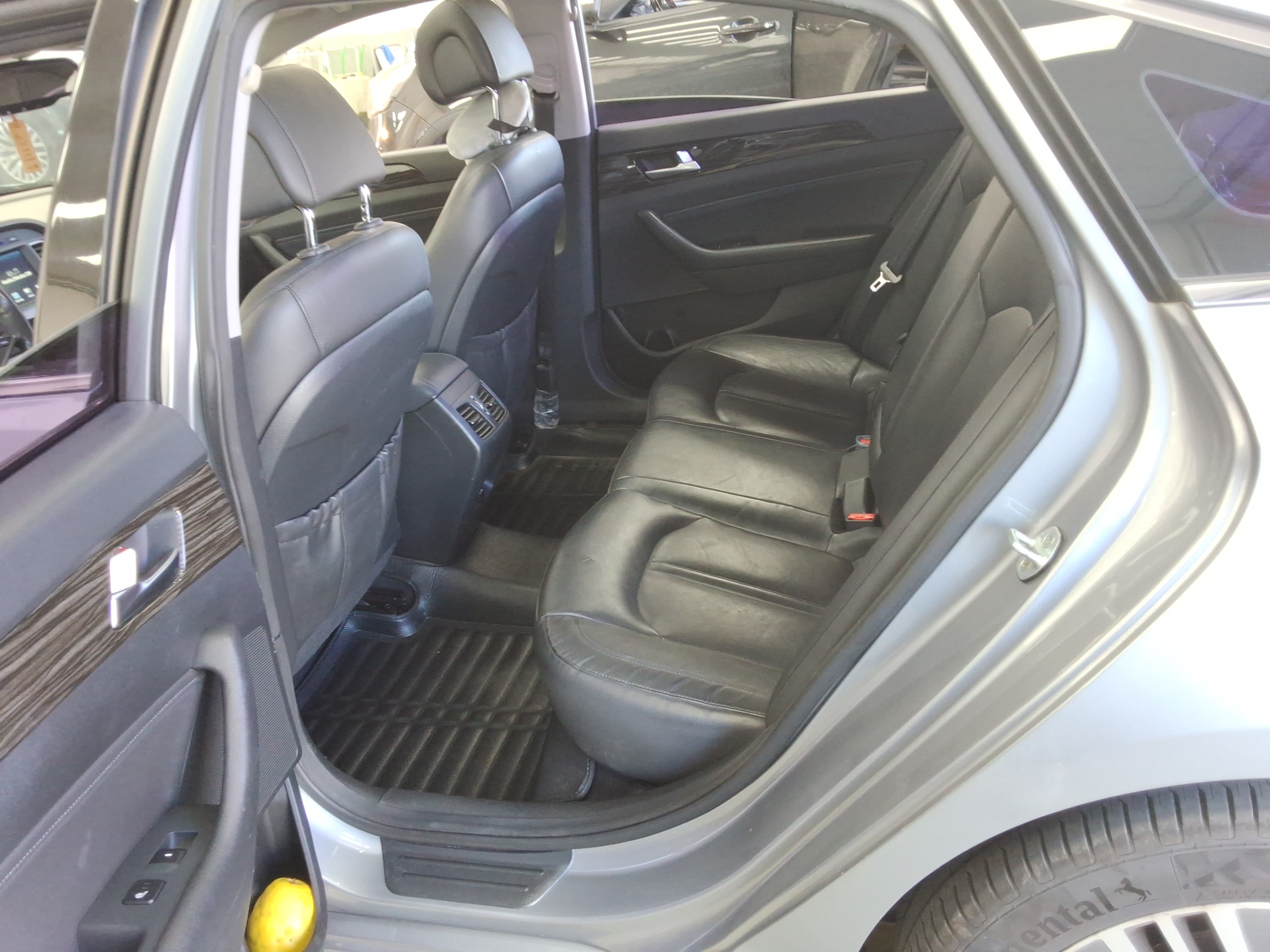 صورة إضافية