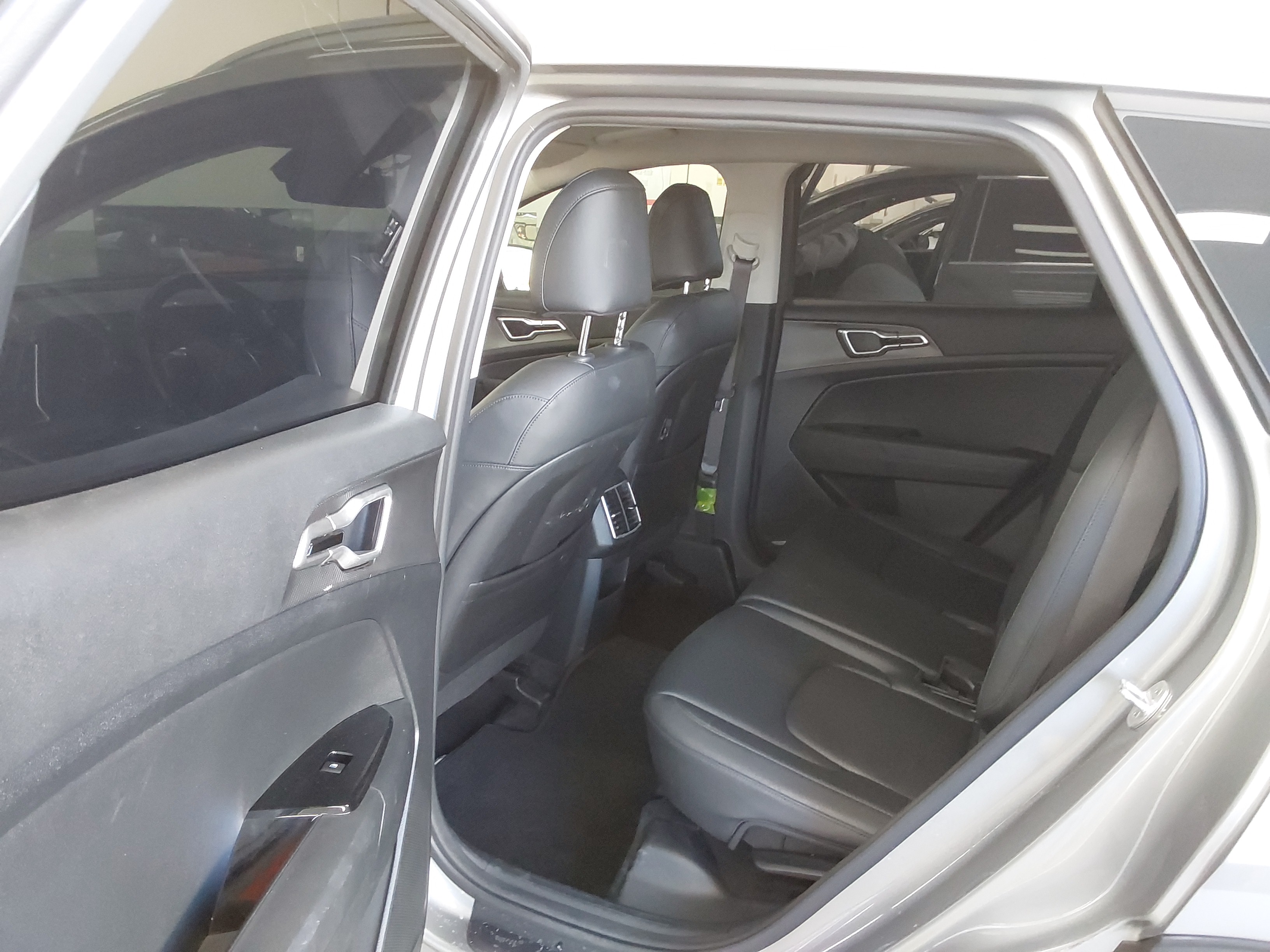 صورة إضافية