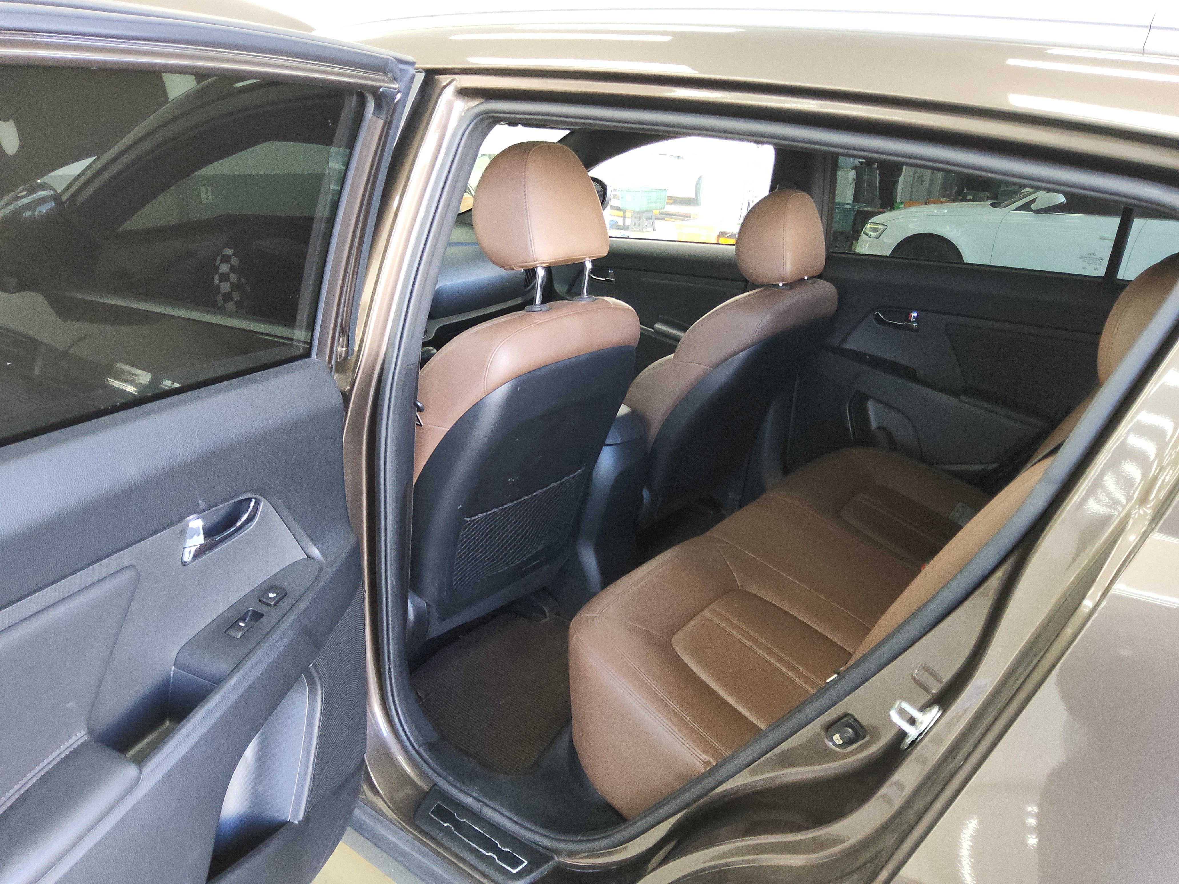 صورة إضافية