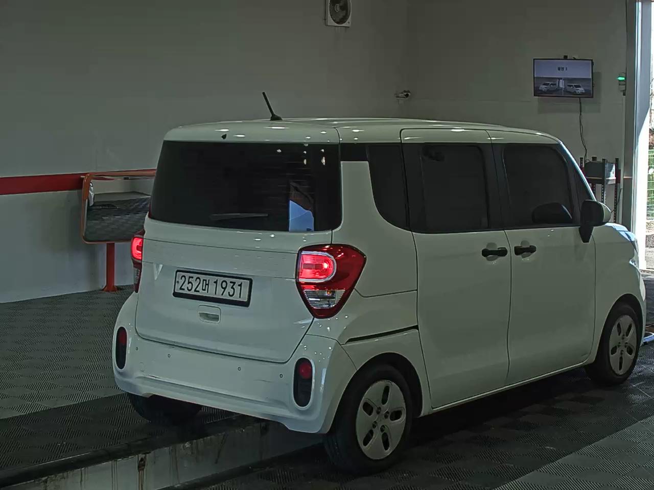 صورة إضافية