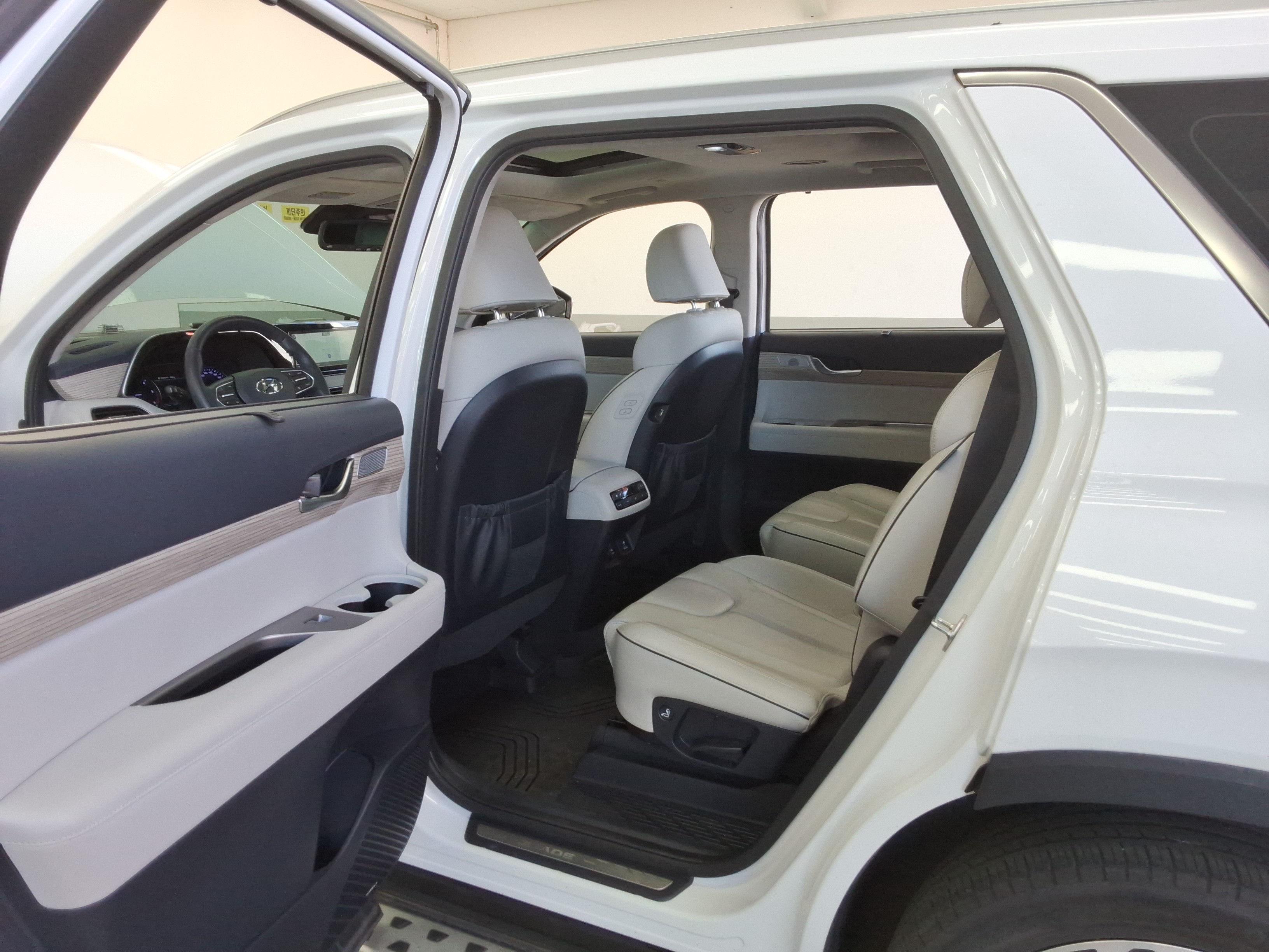 صورة إضافية