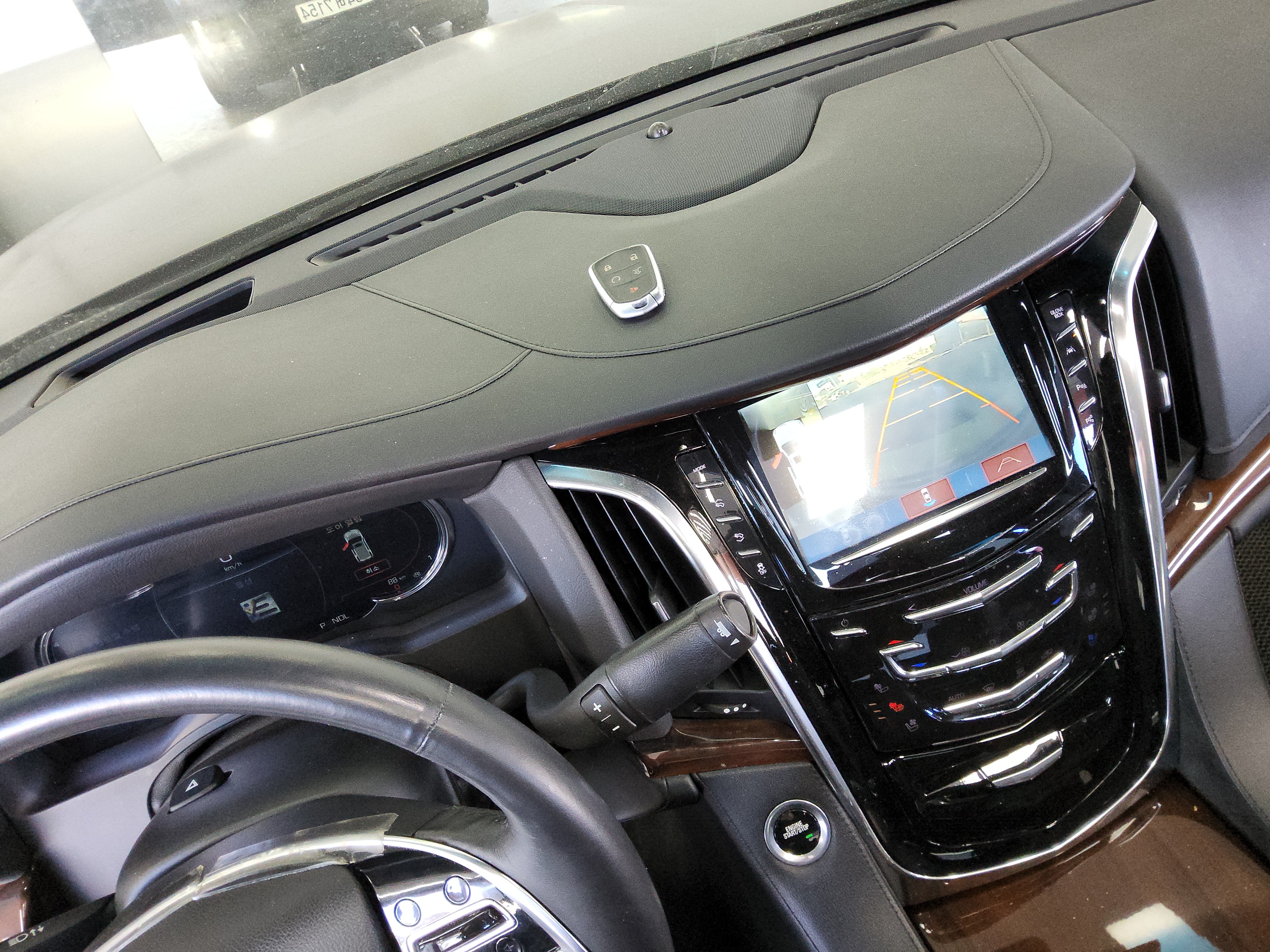 2017 - Cadillac Escalade