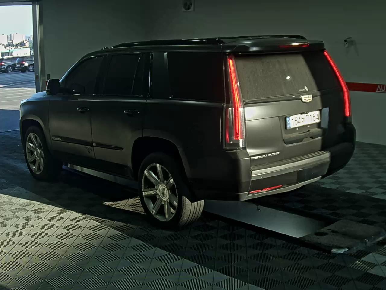 2017 - Cadillac Escalade