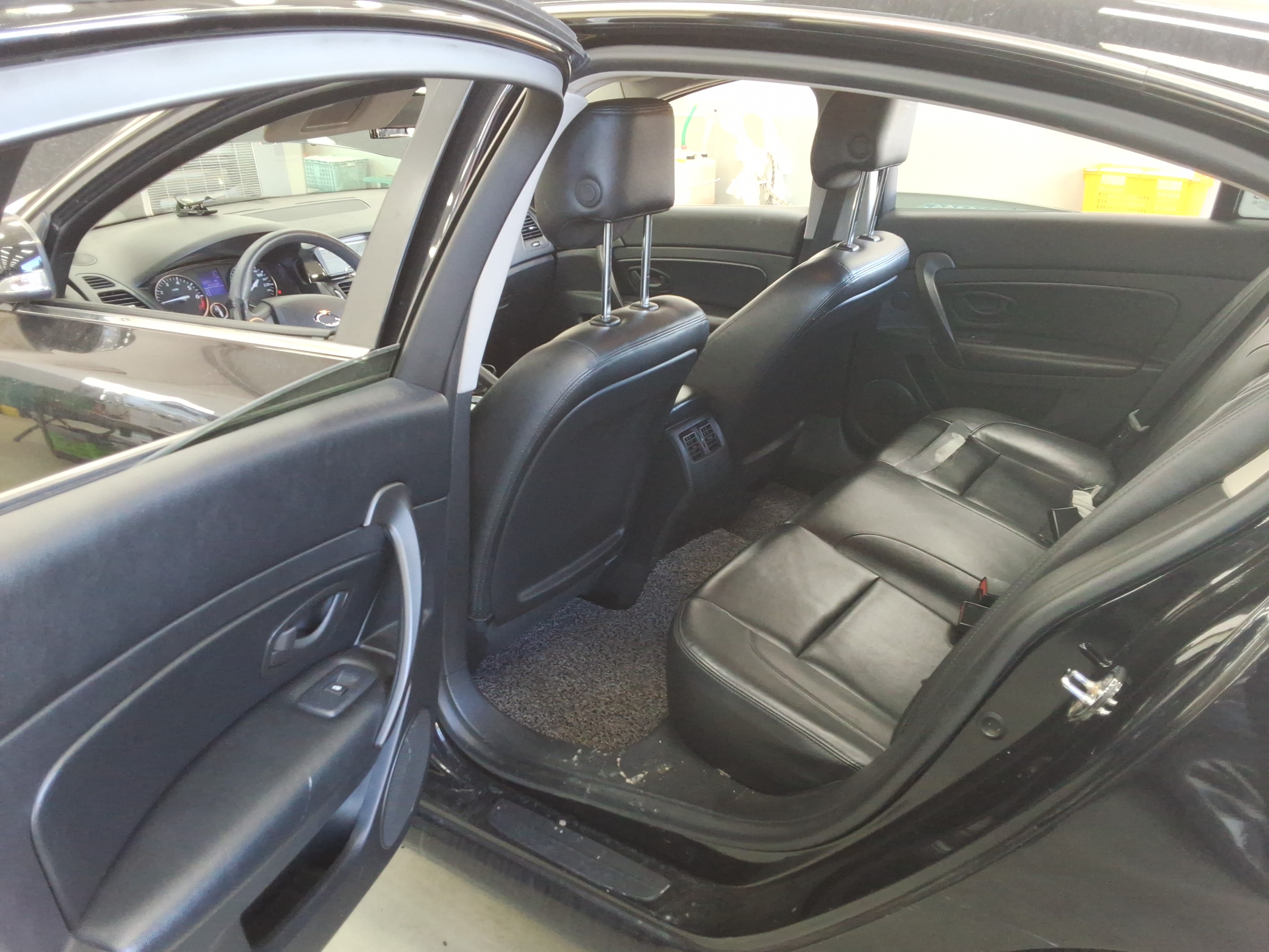 صورة إضافية