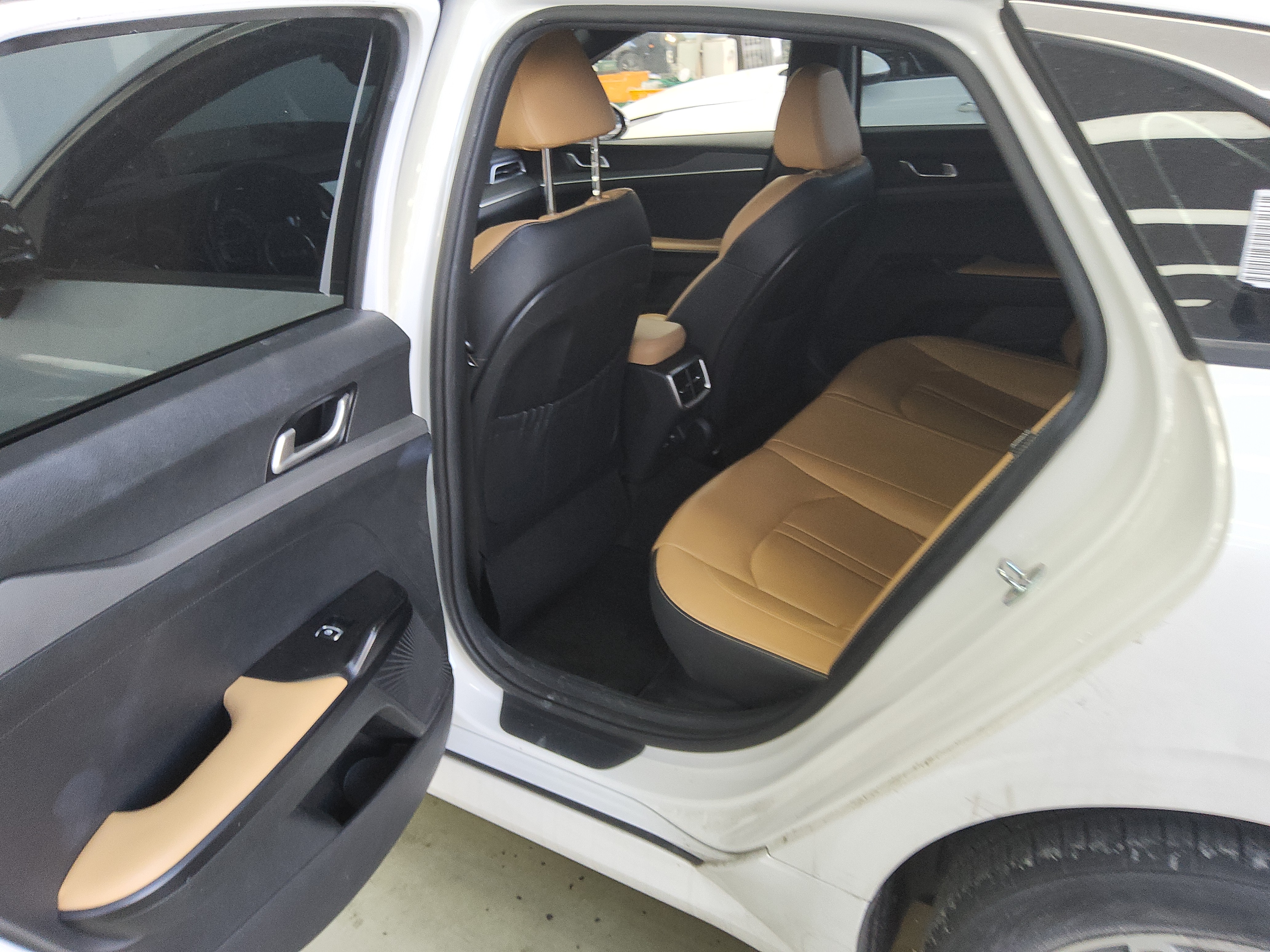 صورة إضافية