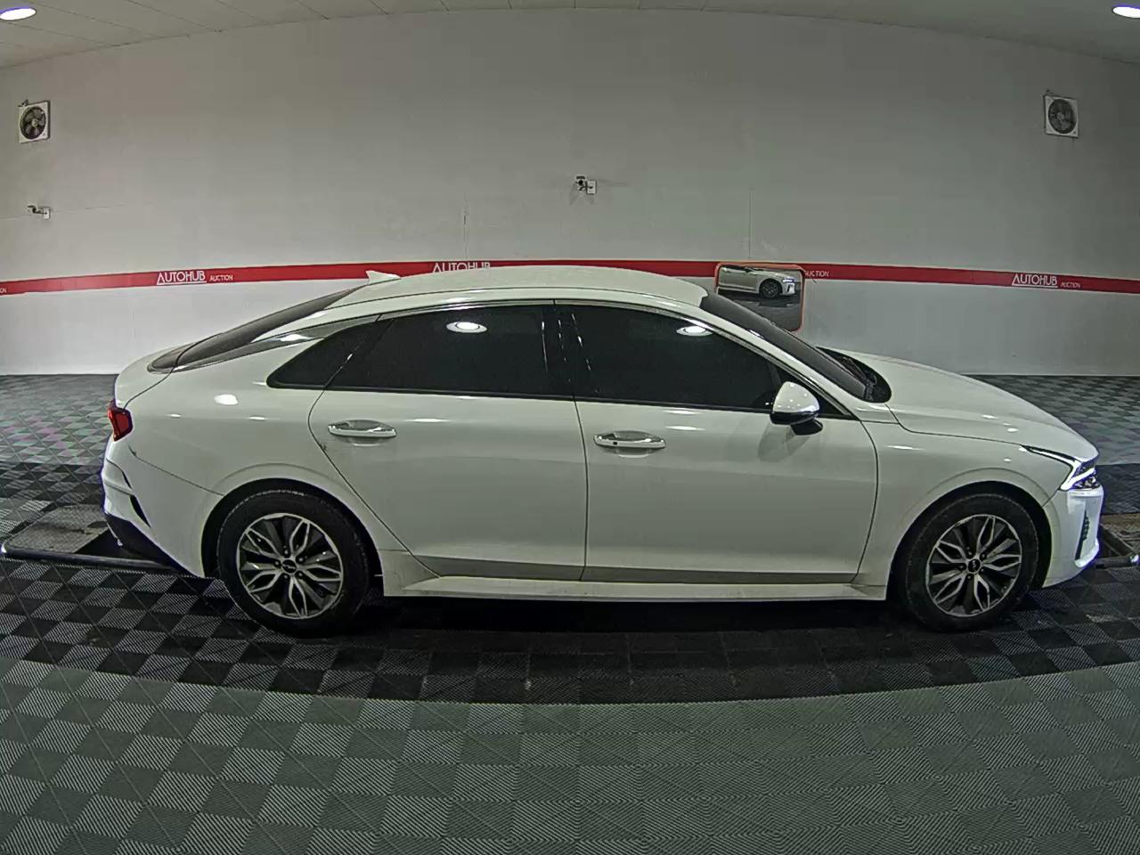 صورة إضافية