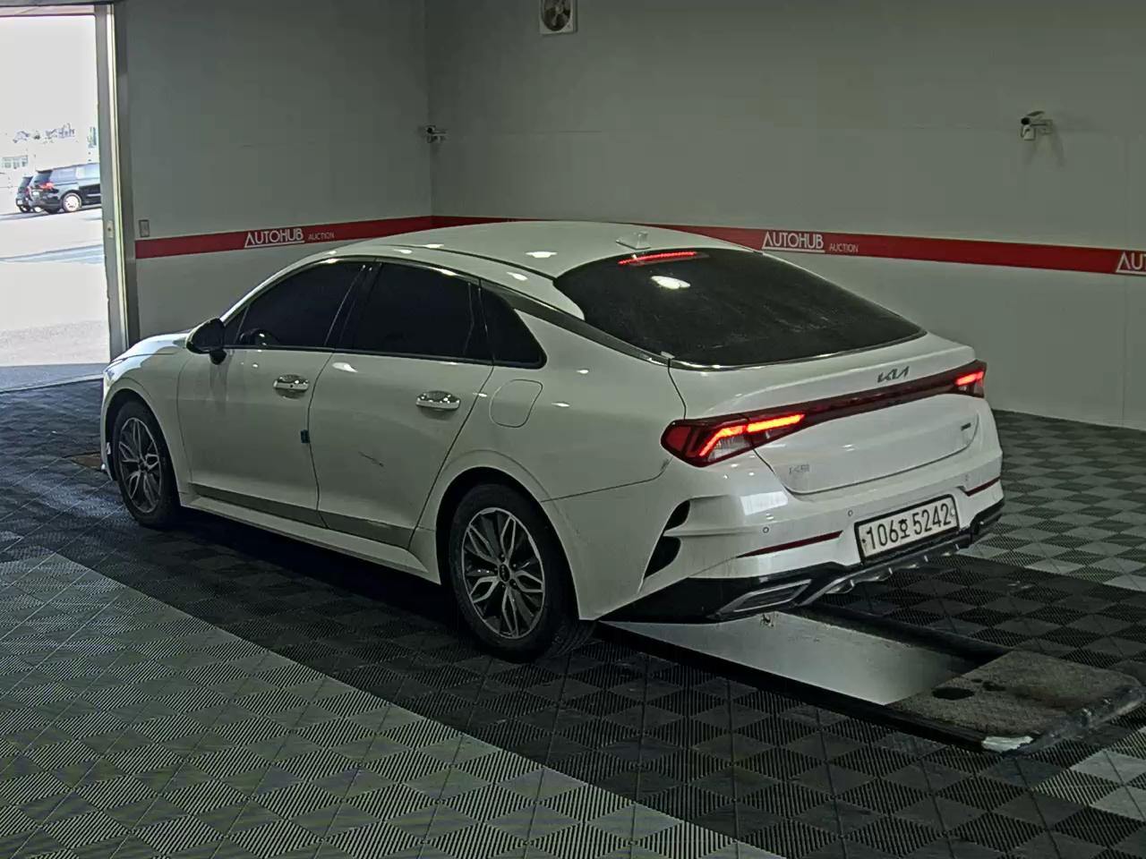 صورة إضافية