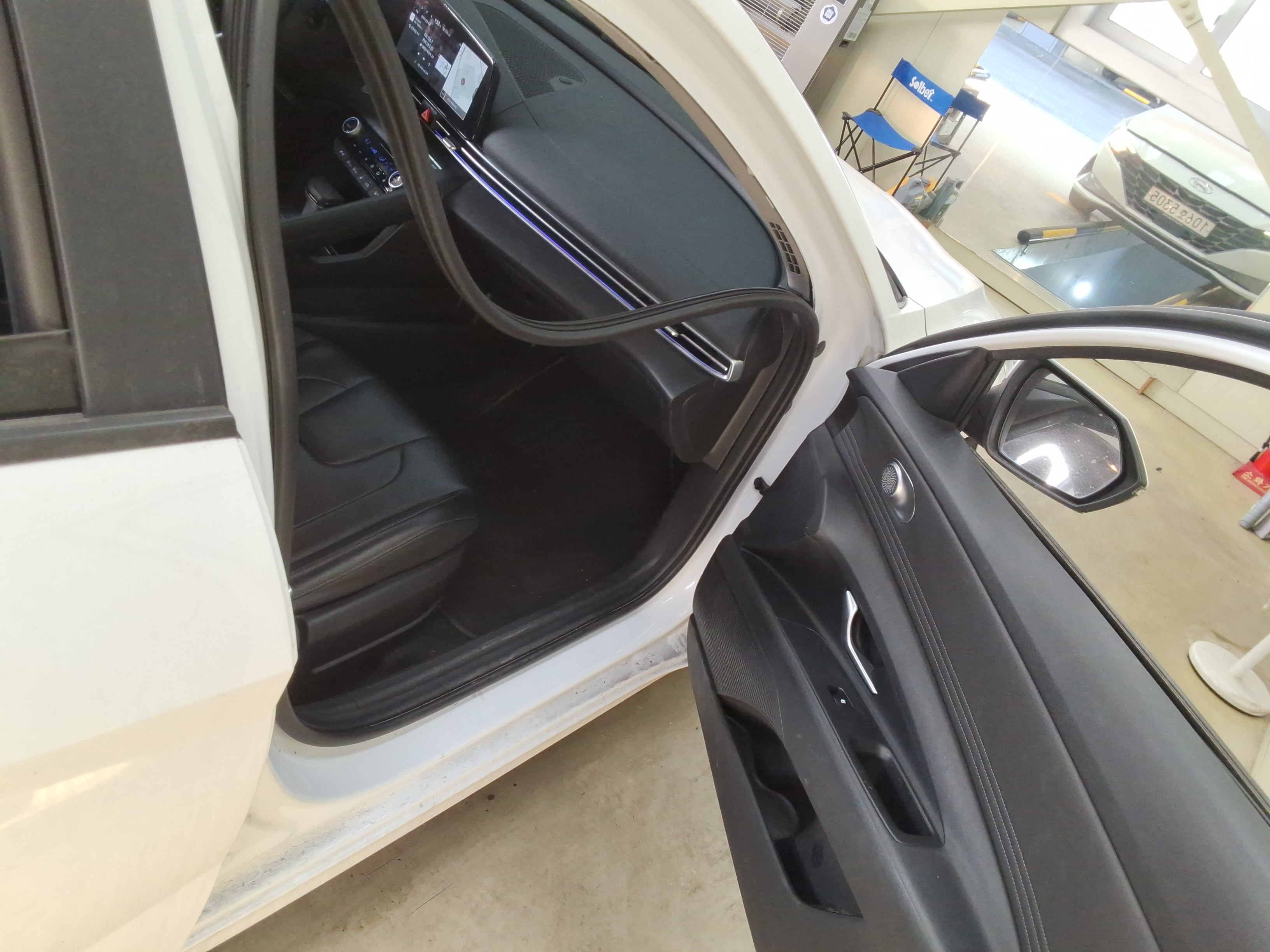 صورة إضافية