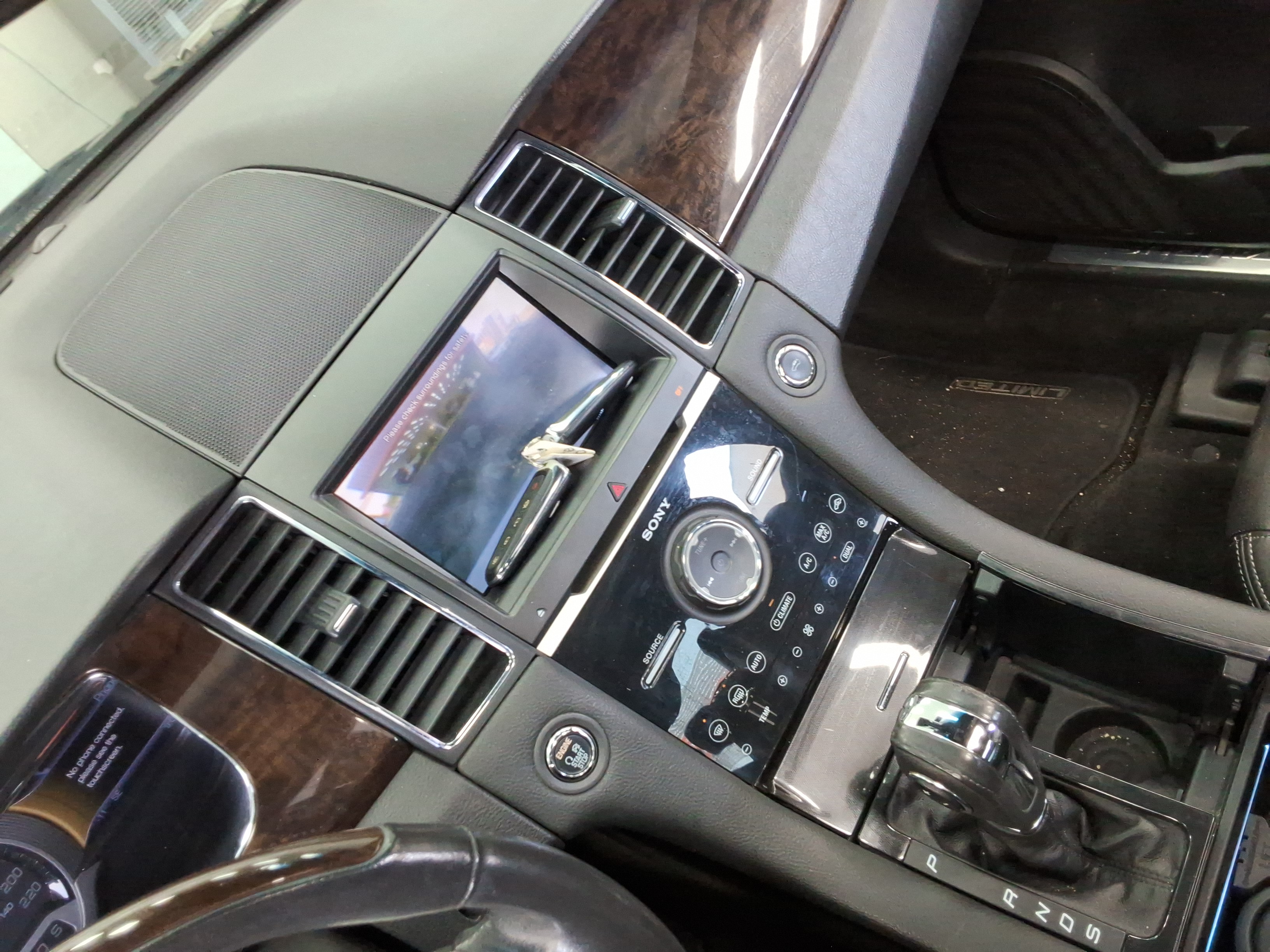 صورة إضافية