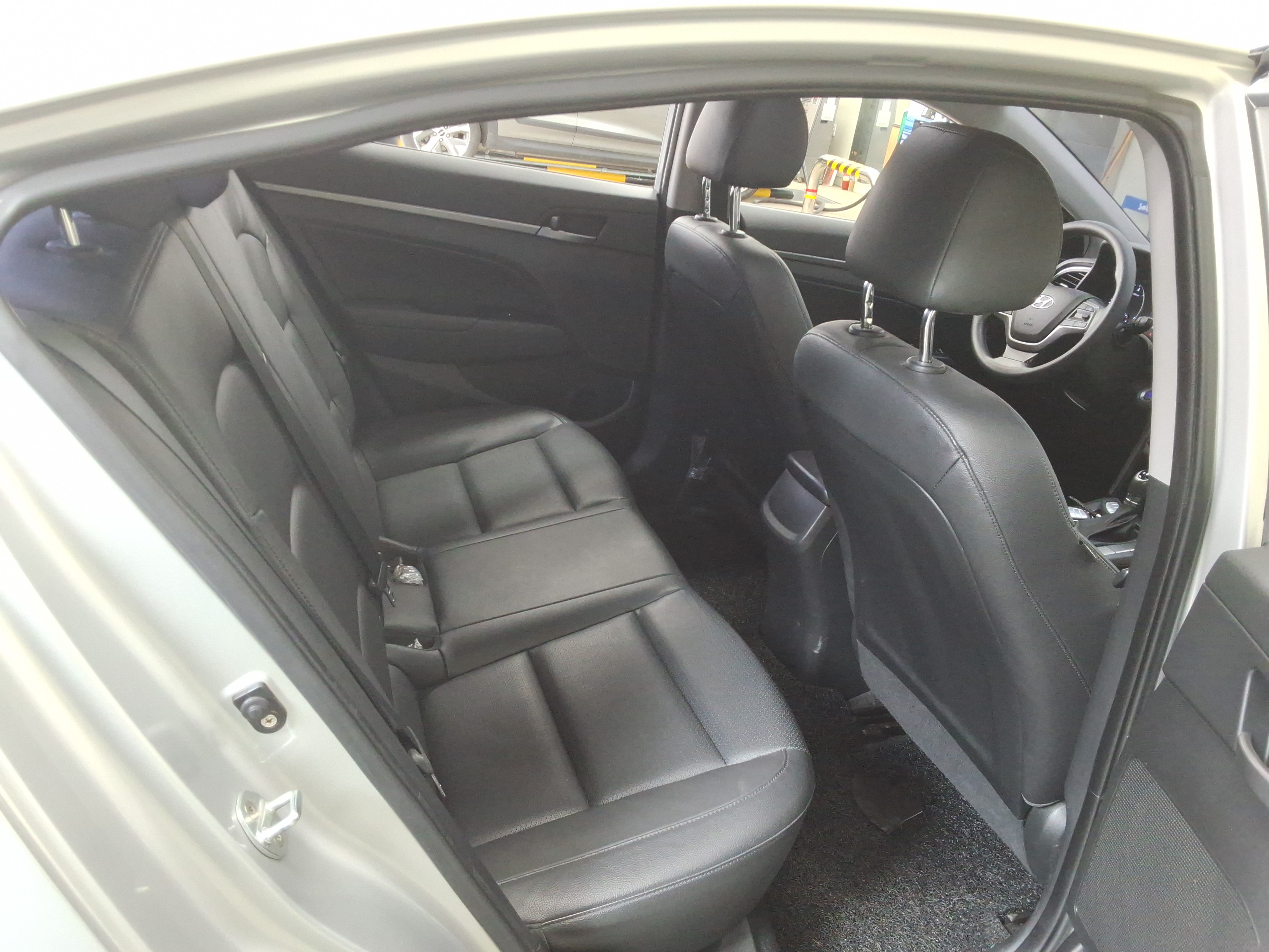 صورة إضافية