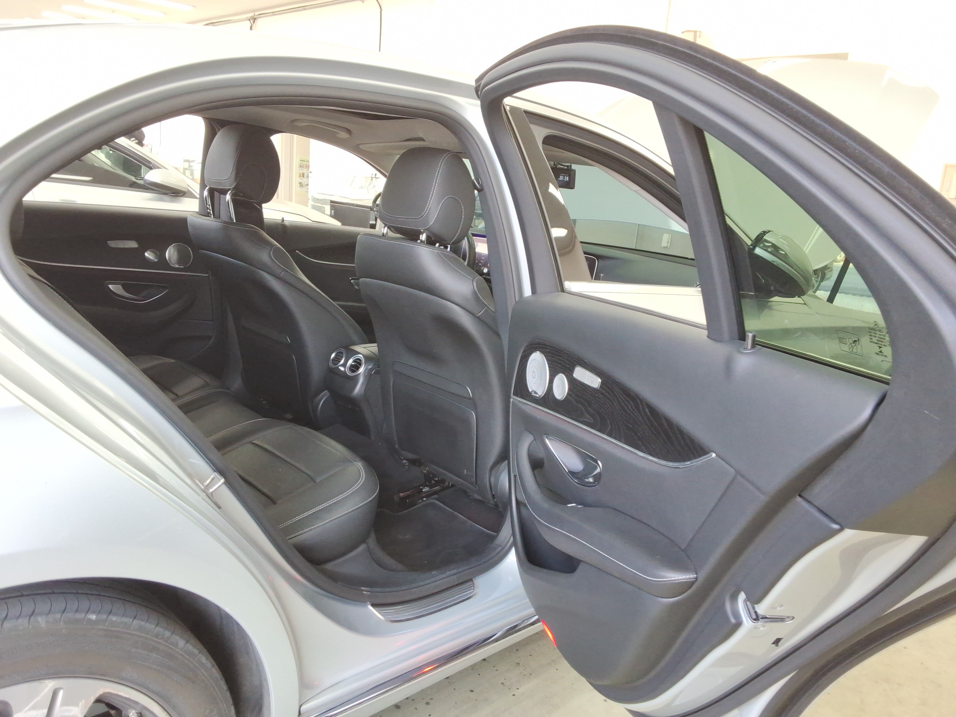 صورة إضافية