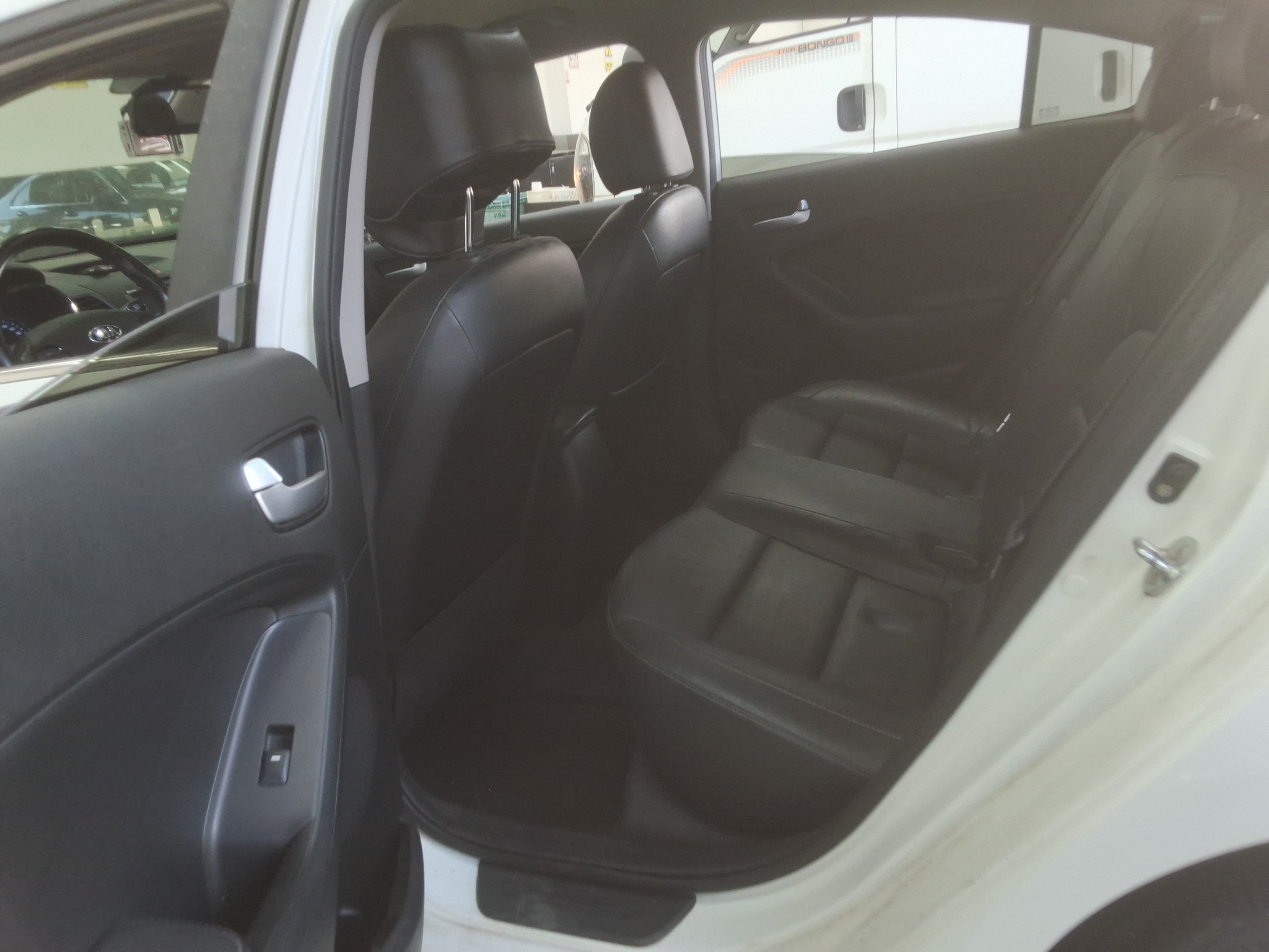 صورة إضافية